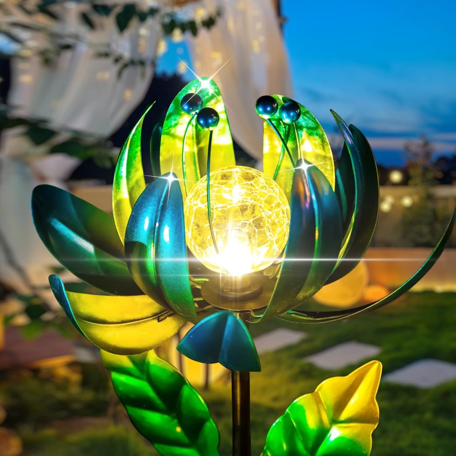 Lotus Flower Stake Garden Decoration, Outdoor Decorative Metal Lotus Windmill Sculpture, Wind Spinners with Color Changing Solar Stakes Lights for Patio Lawn Yard, Outside Gardening Gift (Orange)