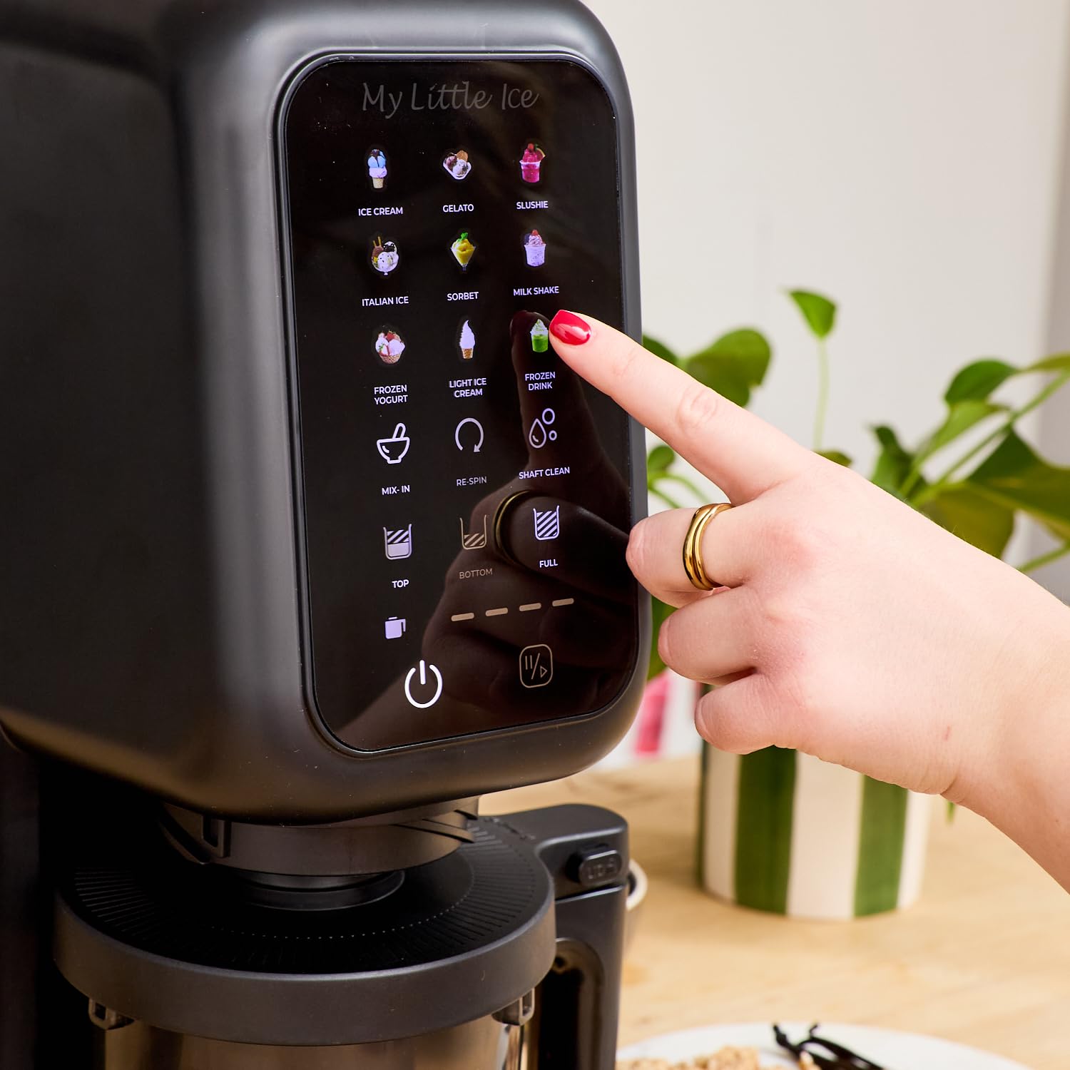 SENYA My Little Ice Machine à Glace 700W – Sorbetière Électrique Familiale 9 Programmes – Glaces, Gelato, Sorbets & Milkshakes Maison – Mix-In & Re-Spin – Sans BPA SYCP-ICM003
