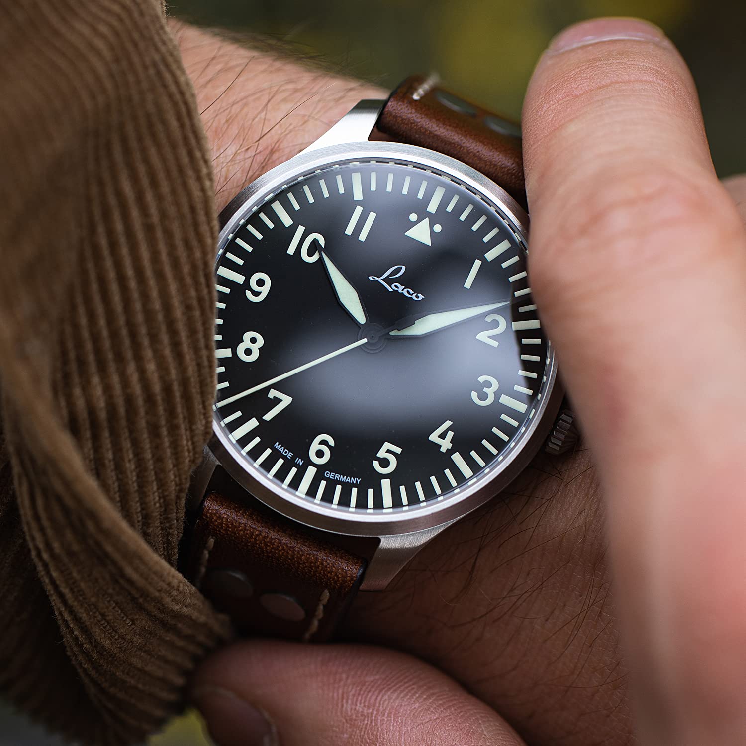 Laco Fliegeruhr Genf.2 40 Made in Germany – 40 mm Ø hochwertige Quarzuhr – Baumuster A – Einzigartige Qualität. Herausragende Verarbeitung – Wasserdicht