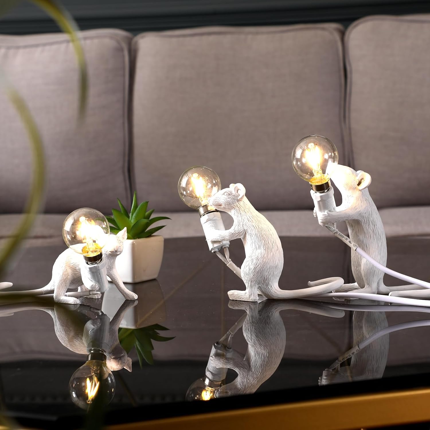 Modern Resin Mouse Lamp Table Lights Creative Desk Lamps Bedside Gift Decoration LED Bedroom,Study Room (Standing)