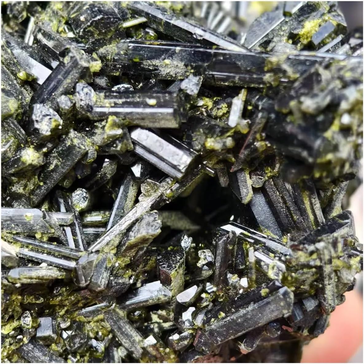 1pcs 300-400g Green Tourmaline Raw Stone, Quartz Crystal Green Rou