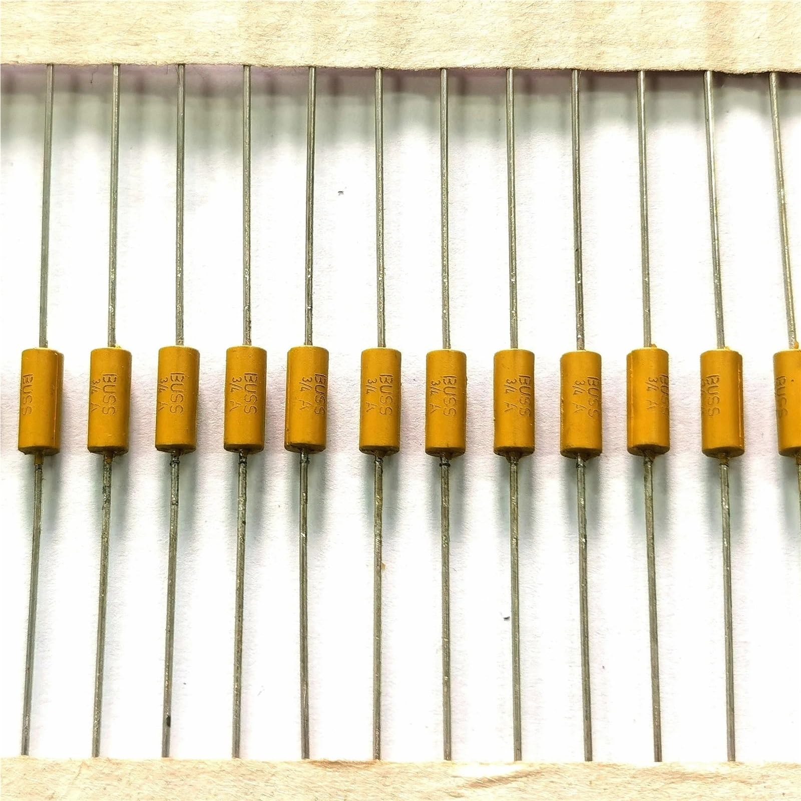 Fusible à résistance rapide 4A pour protéger efficacement vos circuits électriques - 4