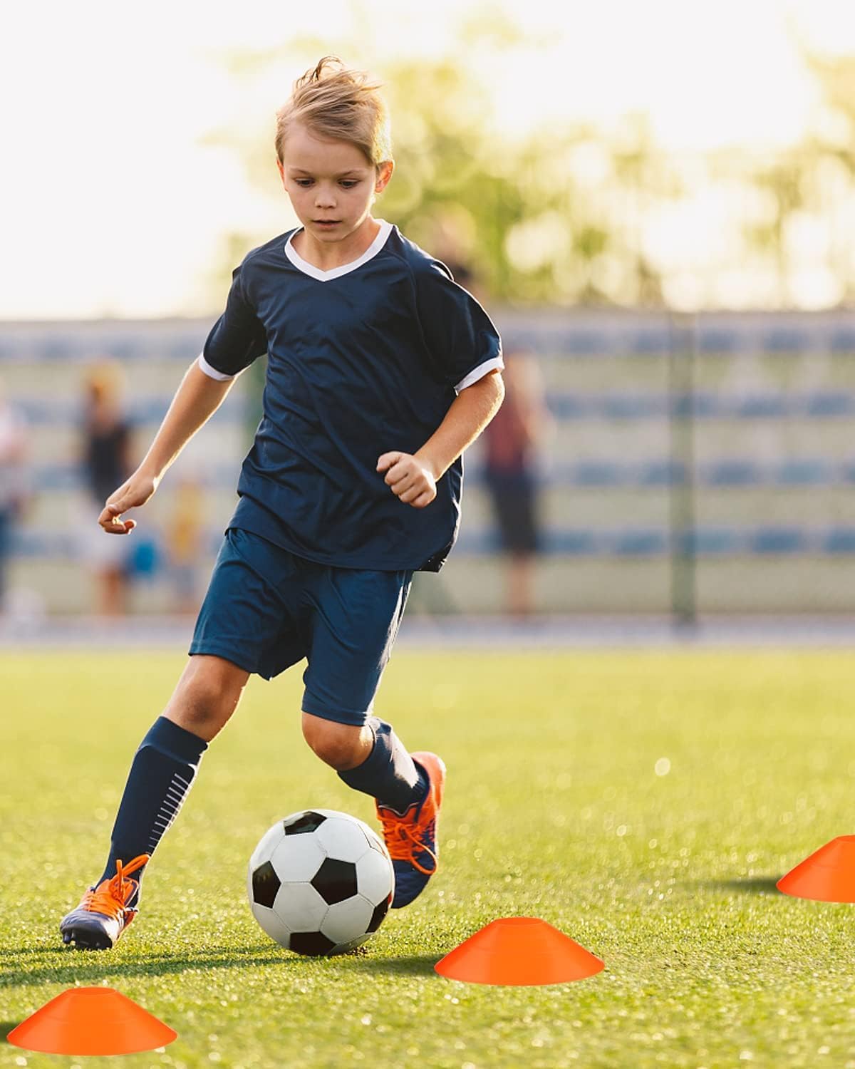 50 Pcs Plots Entrainement, Plots De Marquage pour Football Cône, Cônes à Disque avec Support de Rangement, Poche Filet, Plots Sport pour Délimitation Entraînement Football (5 Couleurs)