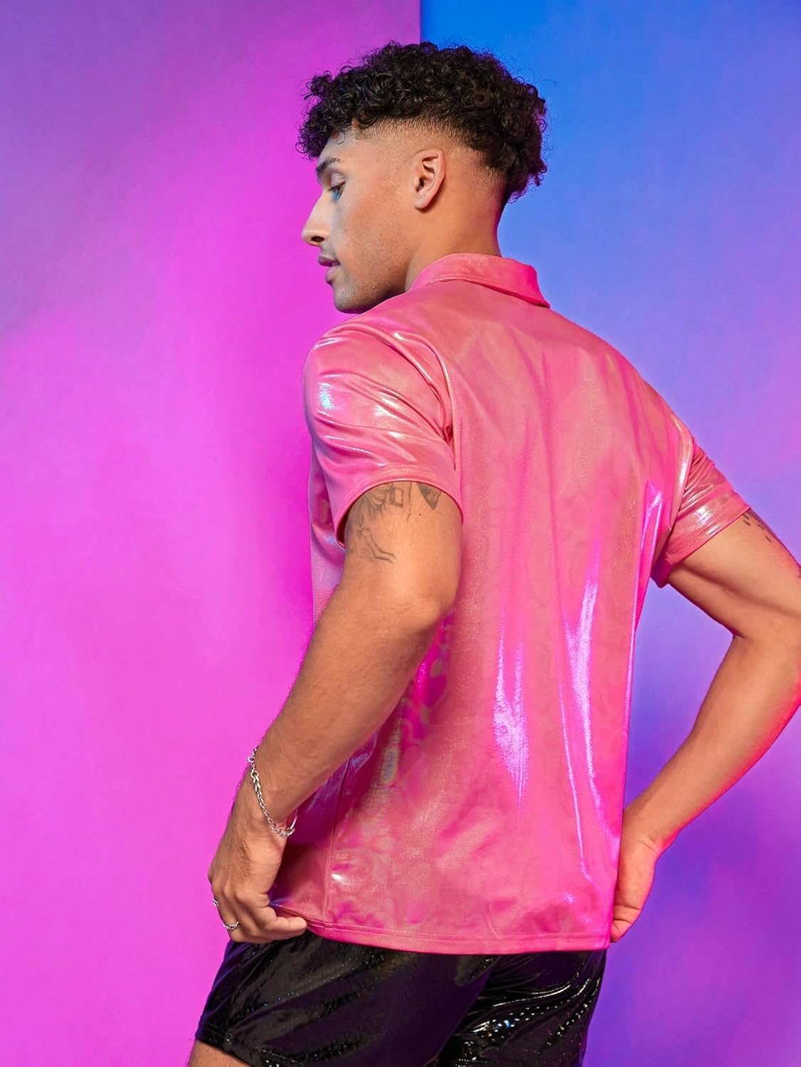 WDIRARA Men's Metallic Button Front Short Sleeve Summer Casual Blouse Shirt Tops - Image 2