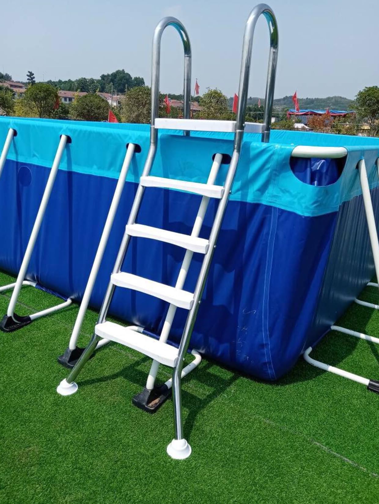 Escalera de Piscina de 4 peldaños Escalera de natación sobre el Suelo de Acero Inoxidable 304 Escalera de Tijera Antideslizante Segura con Entrada a la Piscina de 52" Capacidad de Carga 550lb
