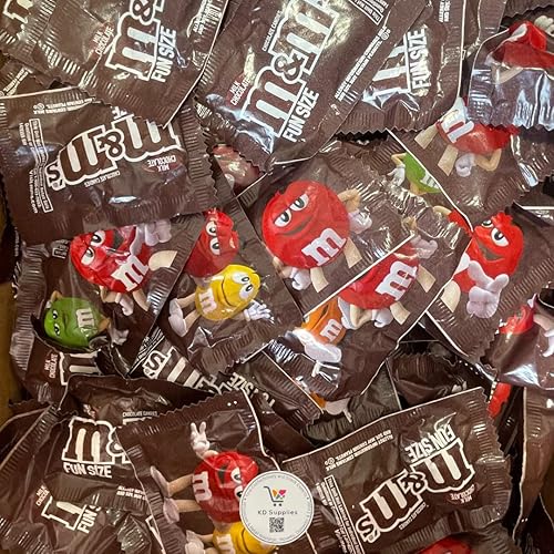 Miniatura 2 de M&Ms - Caramelos a granel de chocolate con leche de tamaño divertido (paquete de 1.5 libras)