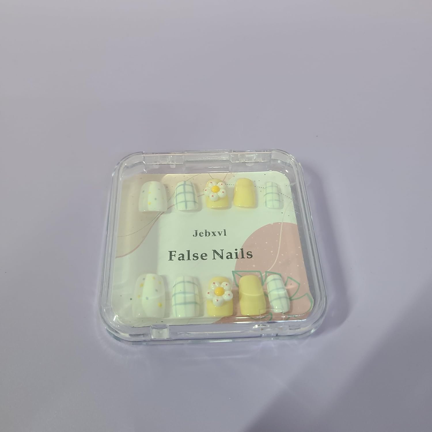 False nails - Daisy Checkered Press-on False Nails, Yellow and White Short Rectangular Nail Set