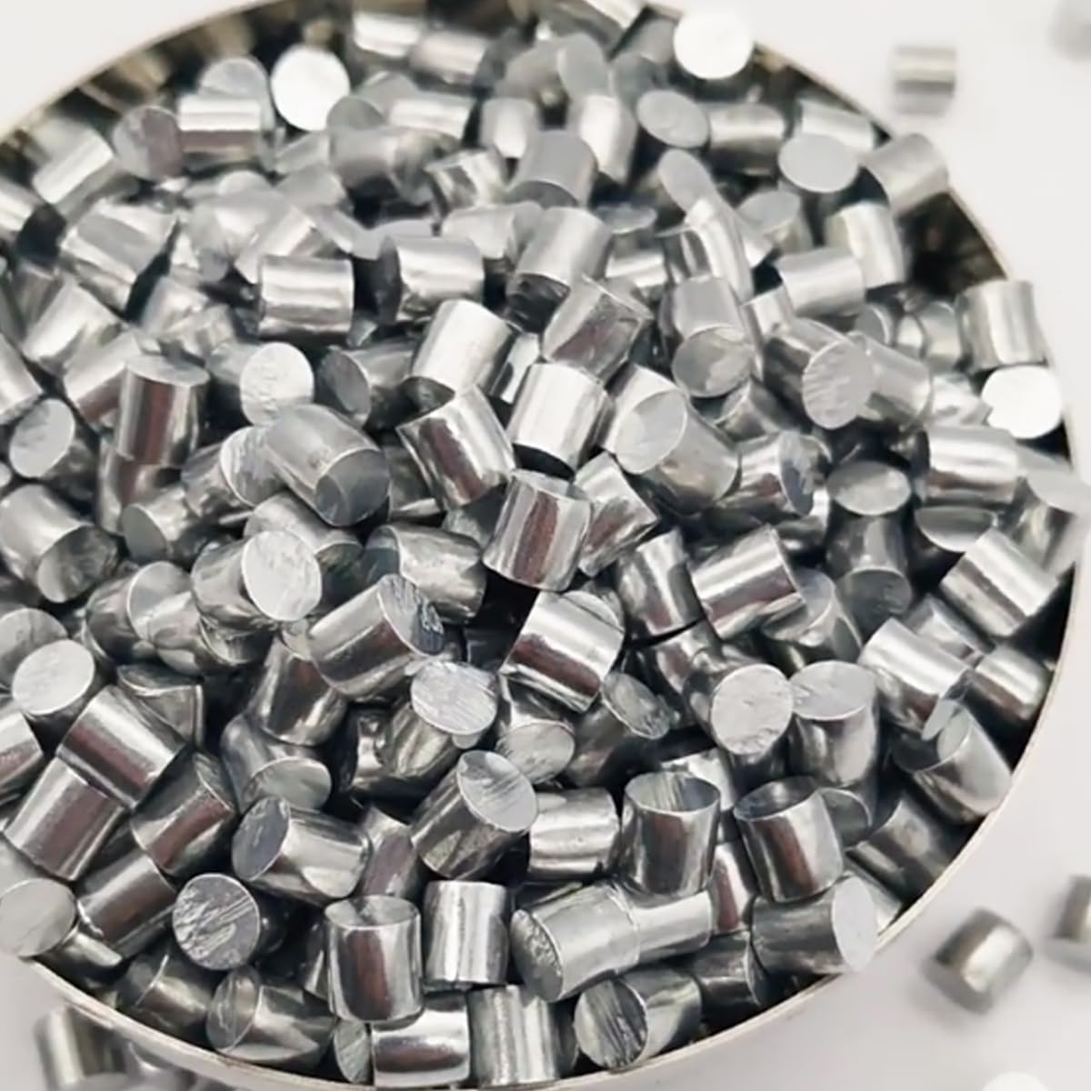 Granuli di zinco puro al 99,999% da 6 mm for imballaggi LED, target sputtering