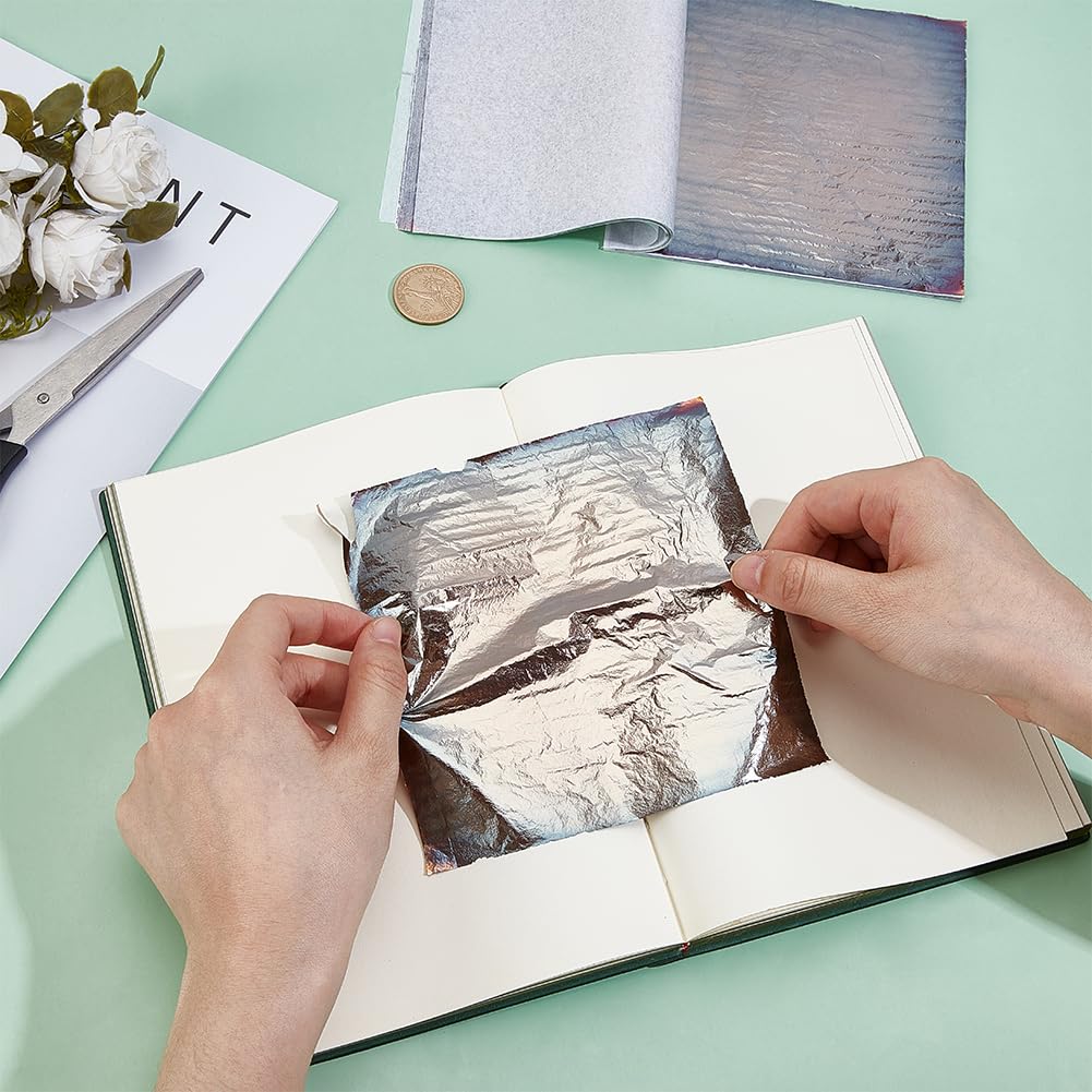 MAYJOYDIY 50 hojas de papel de aluminio gris de 14 x 13,7 cm, hojas metálicas de hojas plateadas, papel de aluminio dorado para manualidades, pinturas de uñas, manualidades, marcos de fotos, escultura