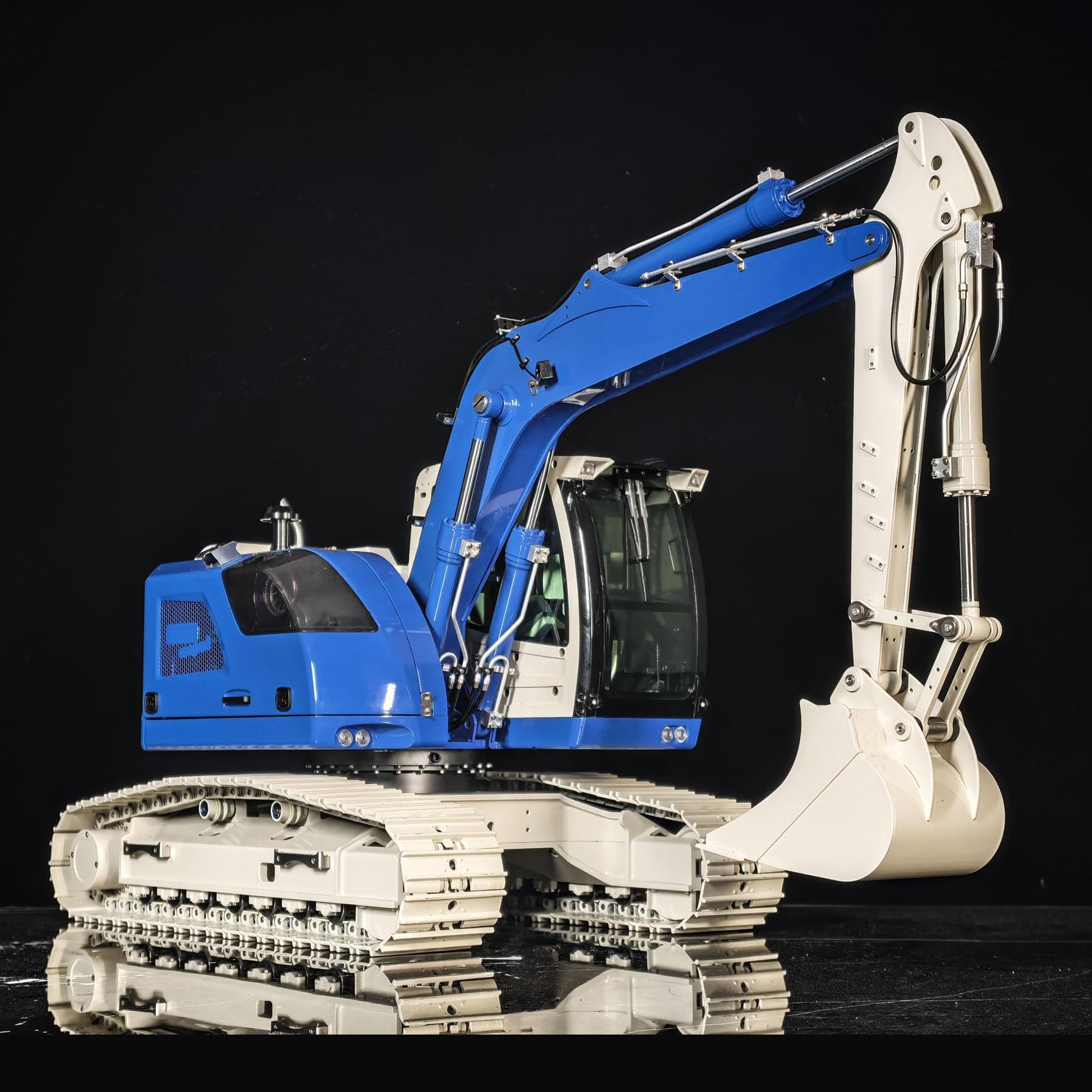 wheelfun 1/14 Metall 2Arme RC-Hydraulik-Kettenbagger JDM-208 R920 Funkgesteuerter Bagger Baumaschine Sound System Batterie