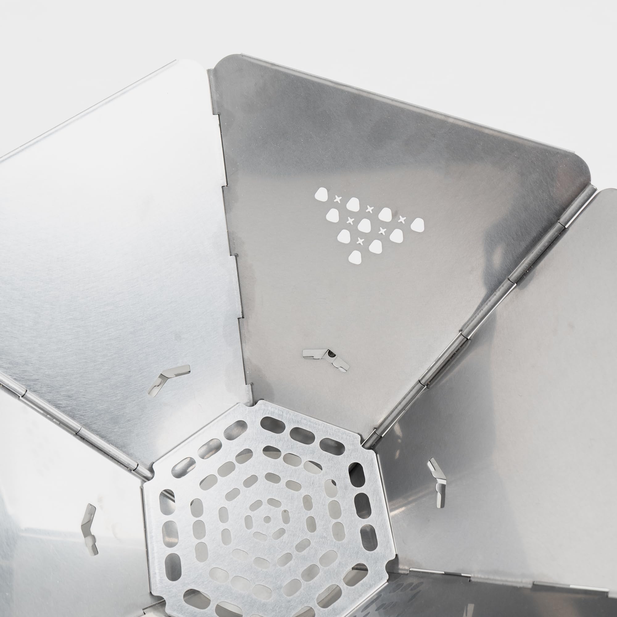 BOXIO - Fire : brasero en acier inoxydable avec grille de cuisson – Cheminée octogonale d'extérieur et barbecue de camping, petit brasero avec protection contre les étincelles, mini tonneau à feu et