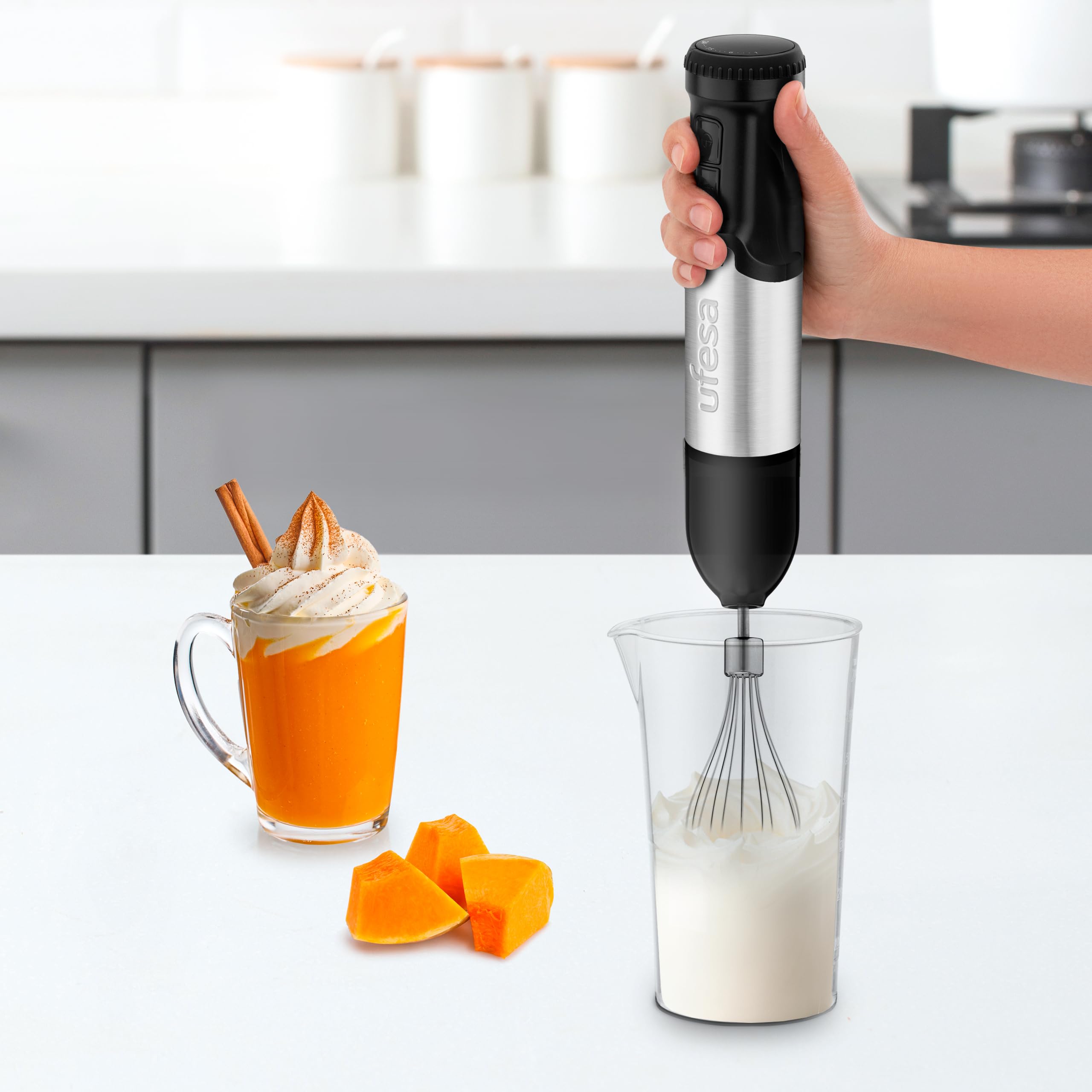 Ufesa Galaxy Max Batidora de Mano, Potencia 1500 W, Control de 24 velocidades + TURBO, 4 Cuchillas de Alta Eficiencia, Diseño Ergonómico y Anti Salpicaduras, Accesorios Incluidos, Sin BPA