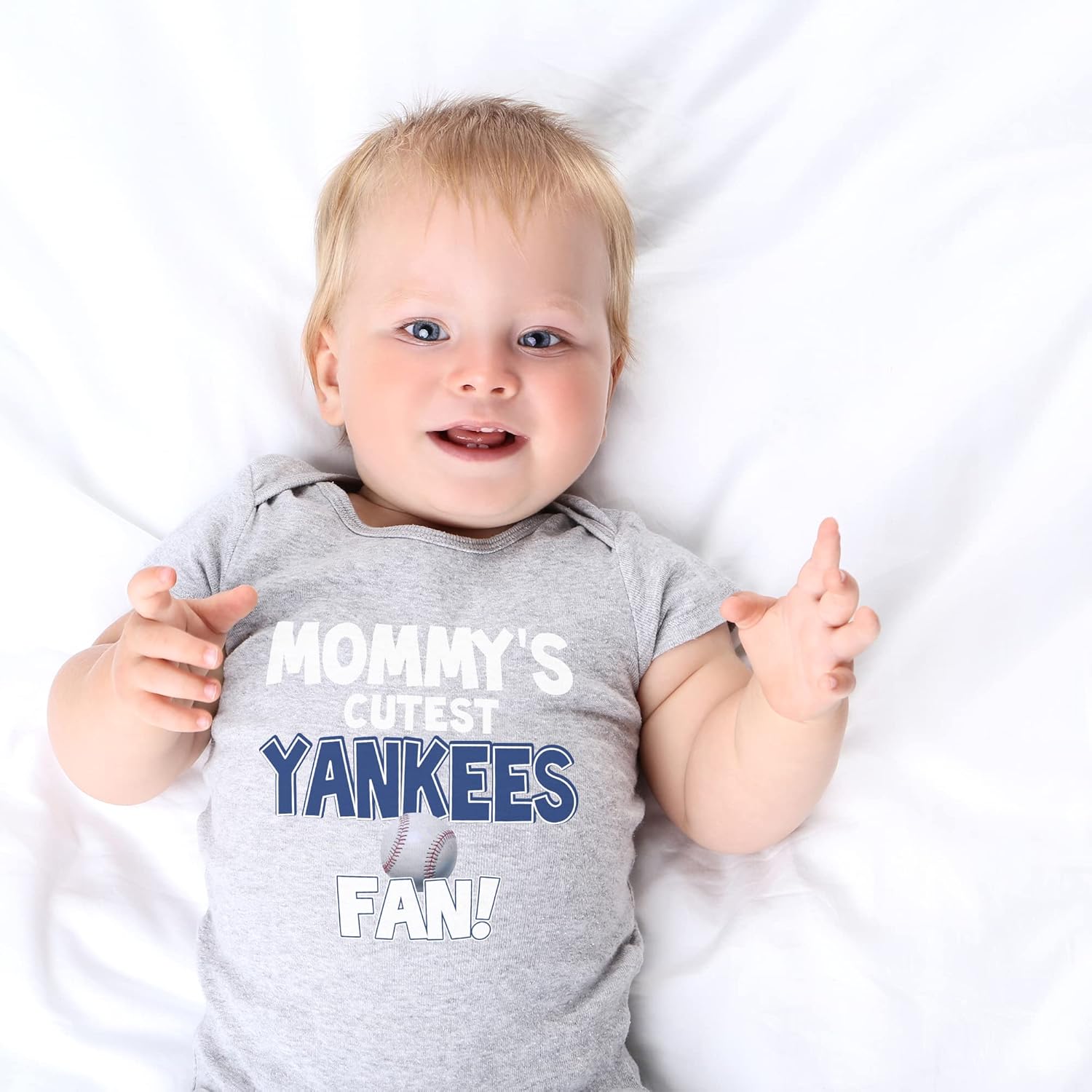 NanyCrafts Baby's Mommy's Cutest Yankees Fan Bodysuit, Baby Yankees Fan