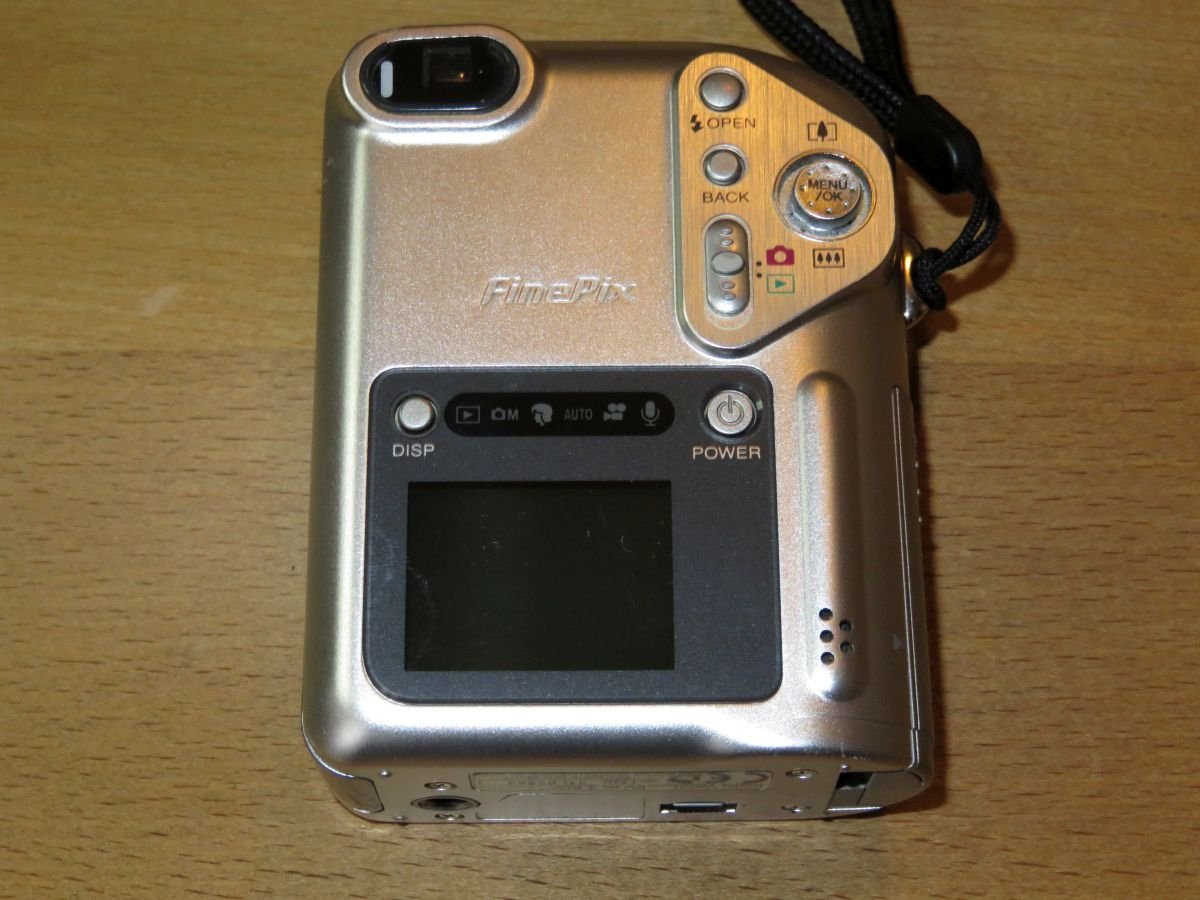 Fujifilm FinePix F Serie F601 Zoom 3.1 MP Digitalkamera - Metallic