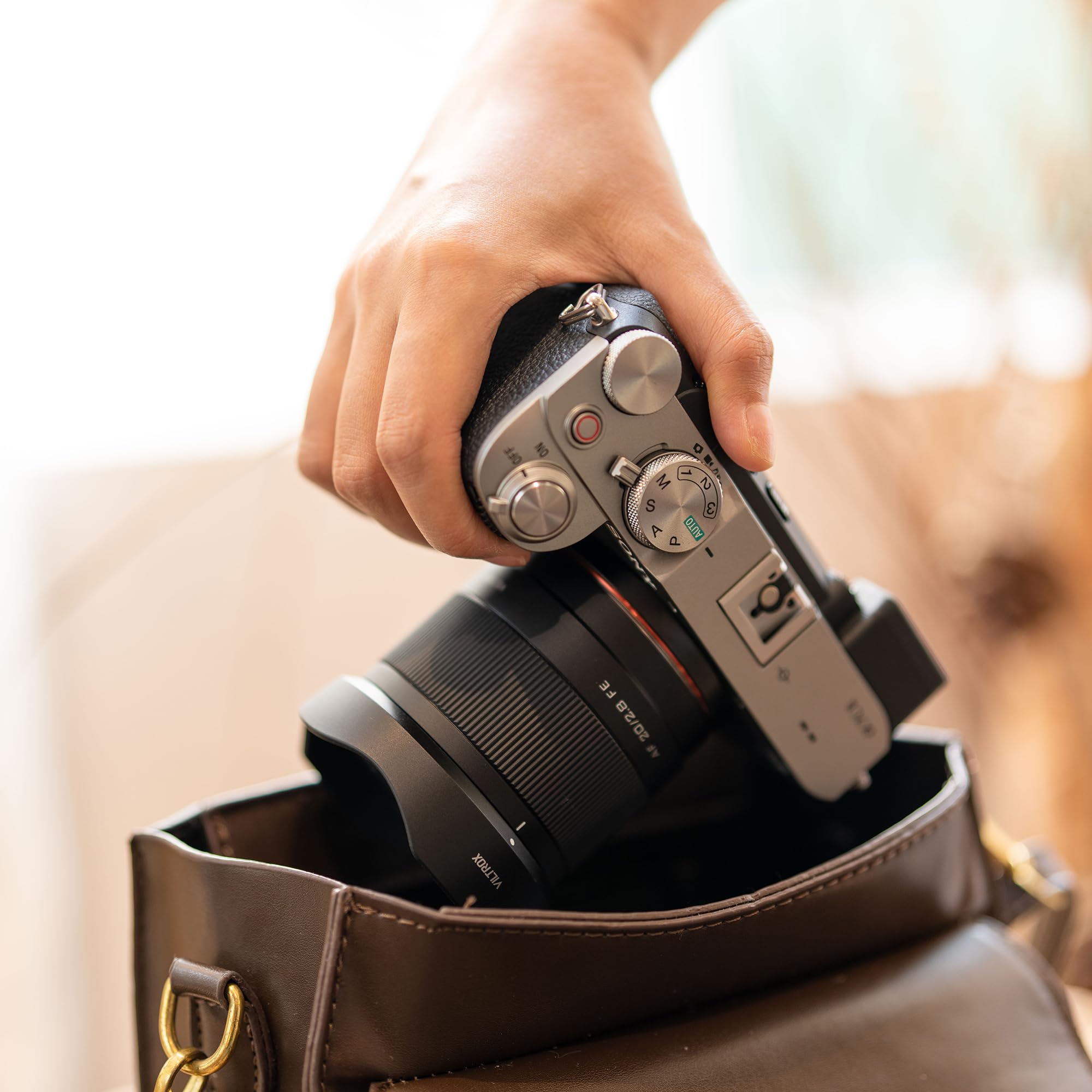 VILTROX 20mm F2.8 f/2.8 FE Fotograma Completo Gran Angular Enfoque Automático Objetivo Compatible con Sony E-Mount a7III a7iv a7R fx30 zv-e100 a7SII III a7C a7cii a7c a7II a7RII a6100 a6400 a6000