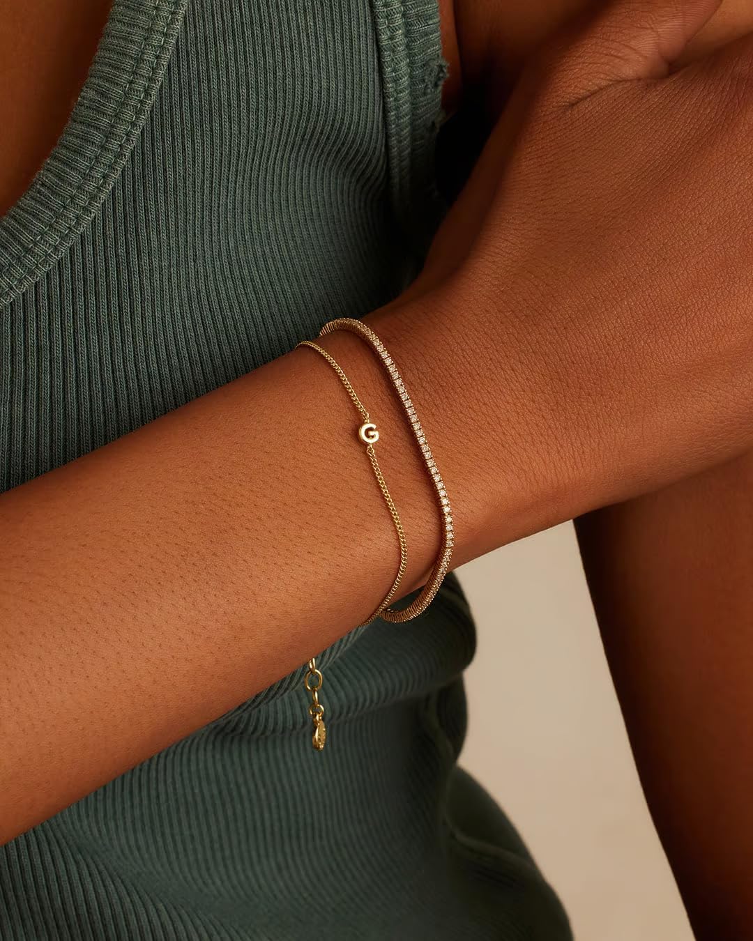 gorjana - Wilder Mini Alphabet Bracelet 6"-7" - 18k Gold or Silver Plated Finish - Personalized Bracelet - Spring Ring Closure - Wearing Stylish Link Bracelet - Timeless and Versatile