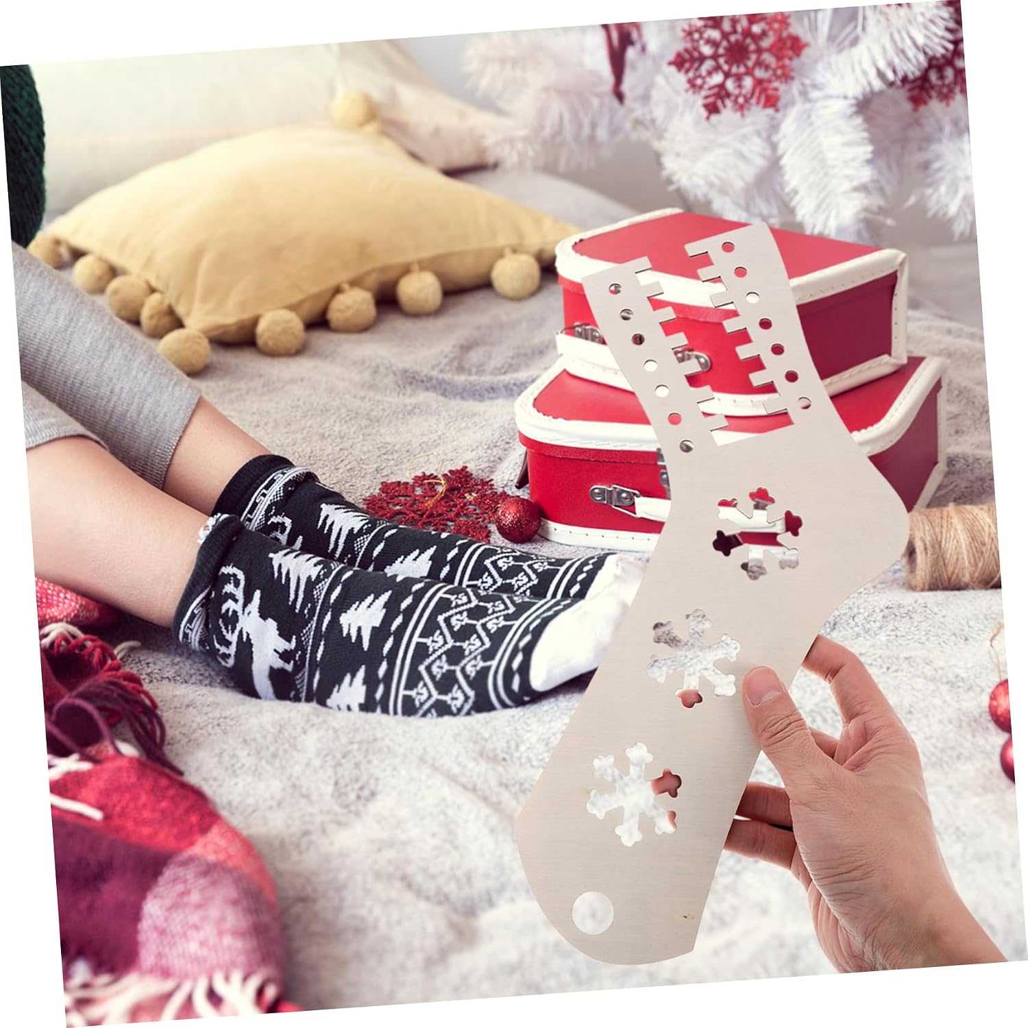 FOYTOKI 4pcs Wooden Sock Knitting Adjustable Sock for Reshaping Knitted Creative Christmas Templates for Holiday Decor Solid Making Supplies
