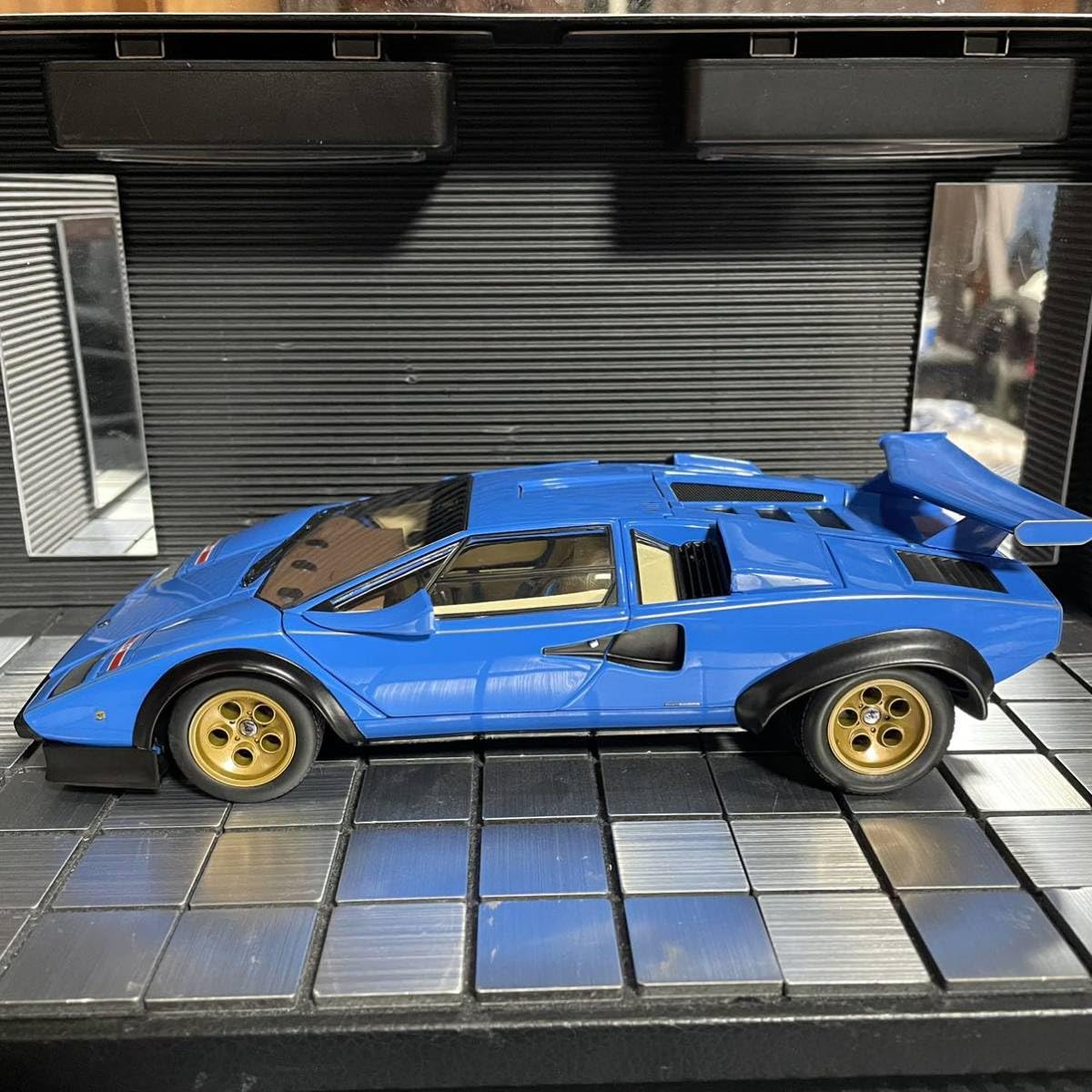 Amazon.co.jp: 品 京商 1/18 ランボルギーニカウンタックLP500S WW Amazon.co.jp: 品 京商 1/18 ランボルギーニカウンタックLP500S WW
