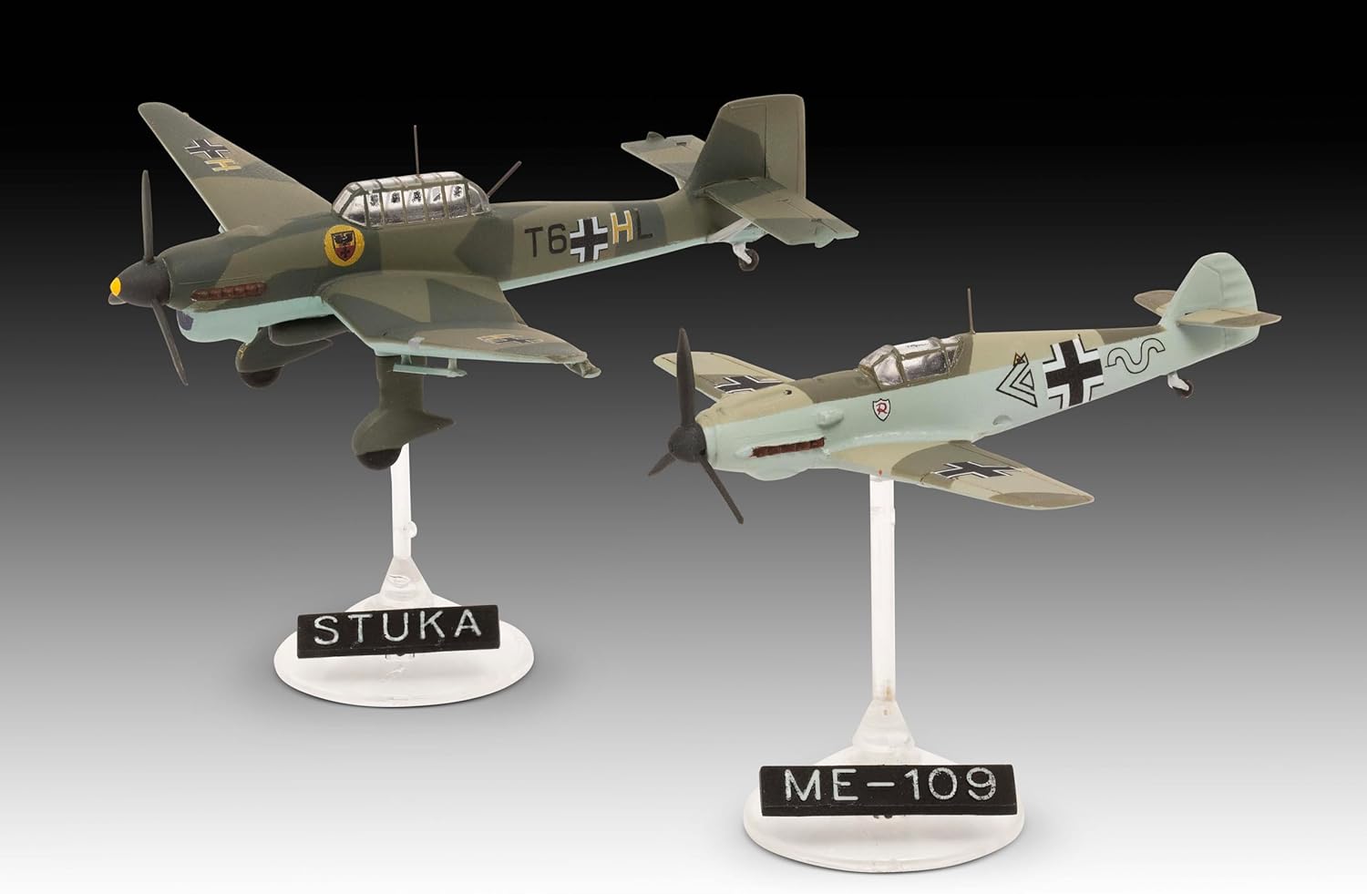 ドイツレベル(Revell) German Level 1/144 Messerschmitt Bf109E & Junkers Ju87B Sutuka Plastic Model 03770 (Airplane)