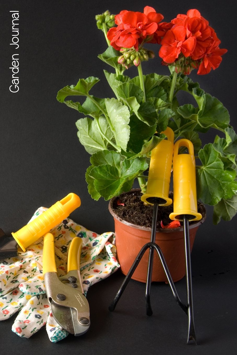 Garden Journal: Geranium and Tools Gardening Journal, Lined Journal, Diary Notebook 6 x 9, 180 Pages (Gardening Journals)