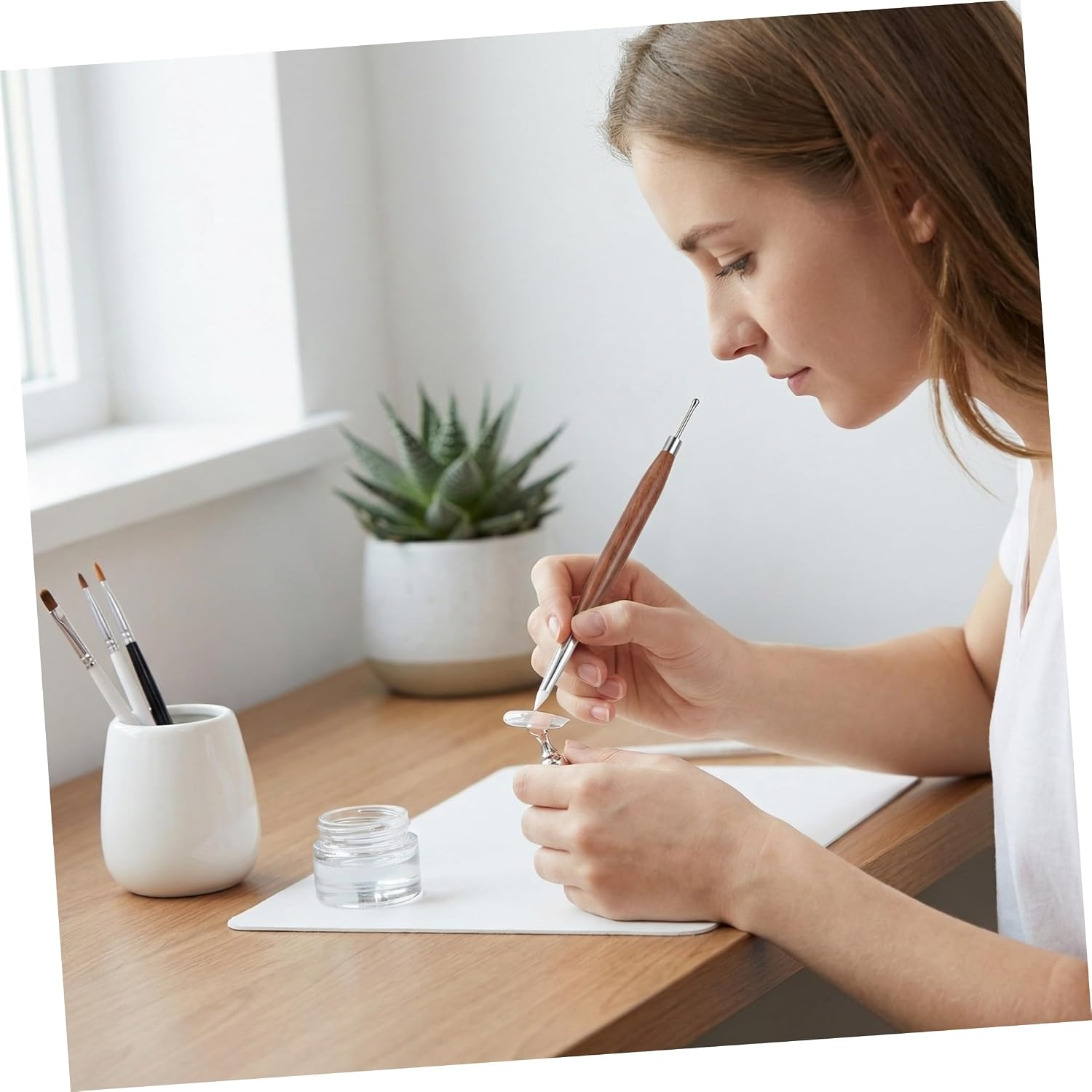 Double-ended Nail Art Pen Set 4pcs with Fine Liner Brush and Dotting Tip for Gel Application, Wooden Handle Manicure Tools Suitable for DIY Nail Decoration and Detailed Painting