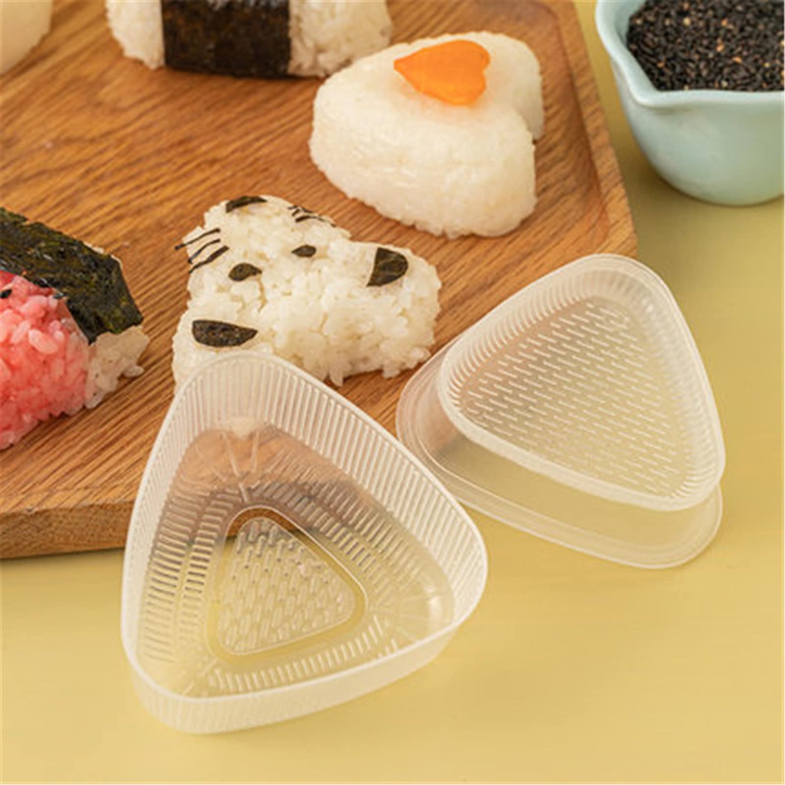 Amazon｜おにぎり型 ライスボールモールド漫画子供用ライスボール型