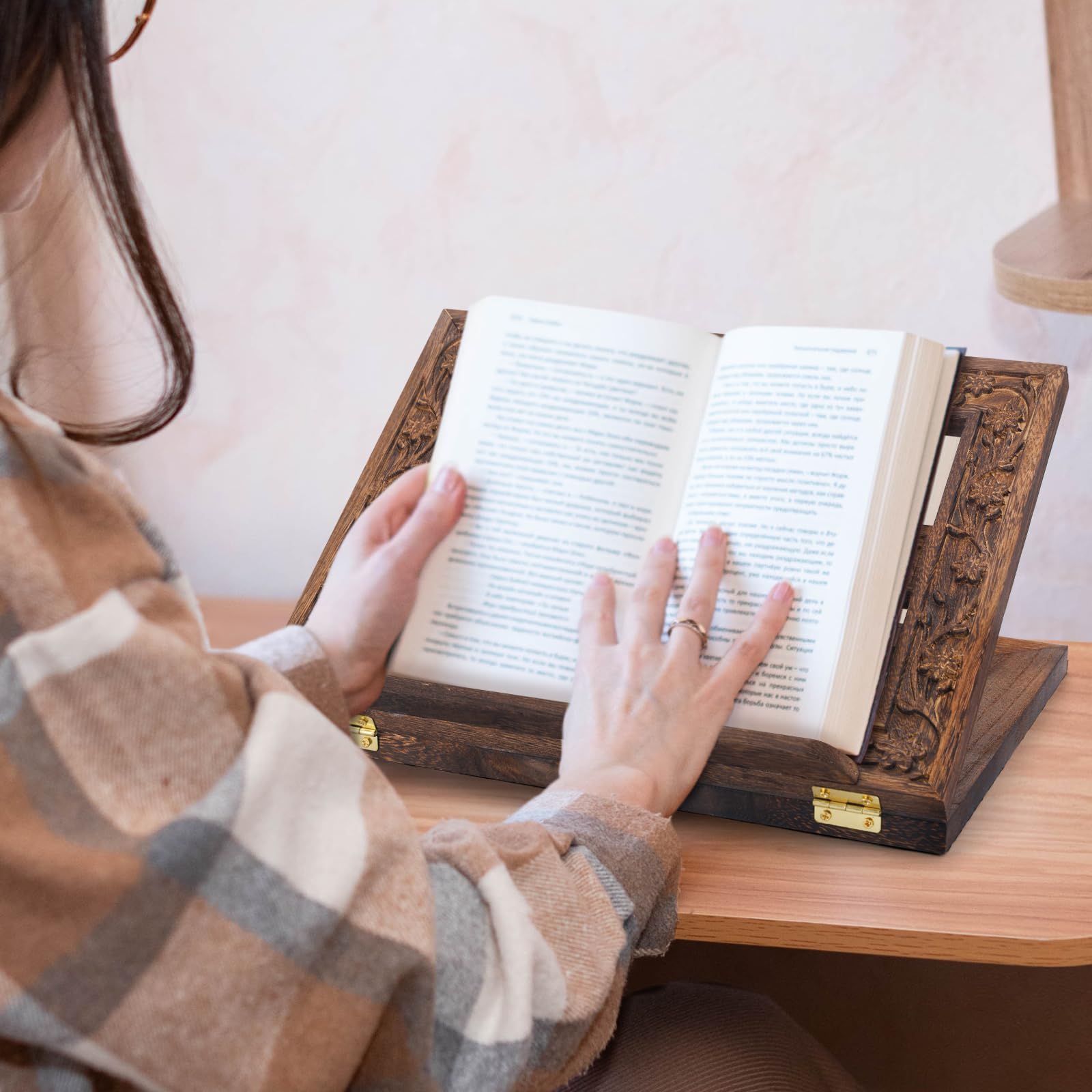DERTE Support réglable en bois sculpté pour livre de missel pour table | Support de présentation pliable 25,4 x 33 cm pour lire des livres et prières religieuses