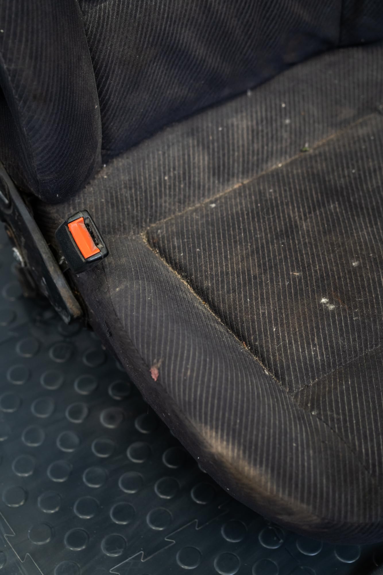 Fabriclean+ 5L Polsterreiniger Auto Konzentrat Effektiver Fleckenentferner für Stoffbezüge, Alcantara und Teppiche Fahrzeuginnenreinigung ohne Schlieren Frischer Wäscheduft