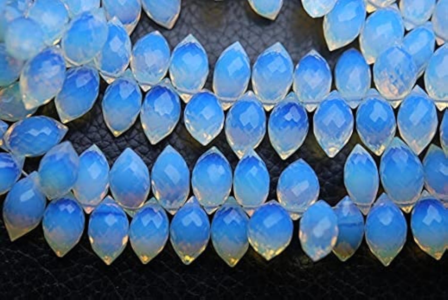 Quartz bleu opale facetté : 20 briolettes de haute joaillerie pour vos créations