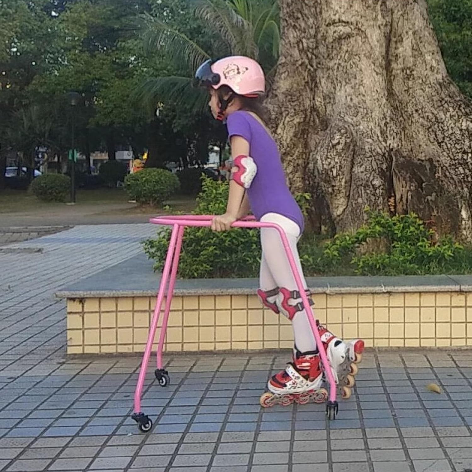 Pomoc dla początkujących łyżwiarzy, dzieci chłopcy dziewczęta skate trener - 4 kółka, lekki sprzęt ochronny do jazdy na łyżwach, samokontroliści