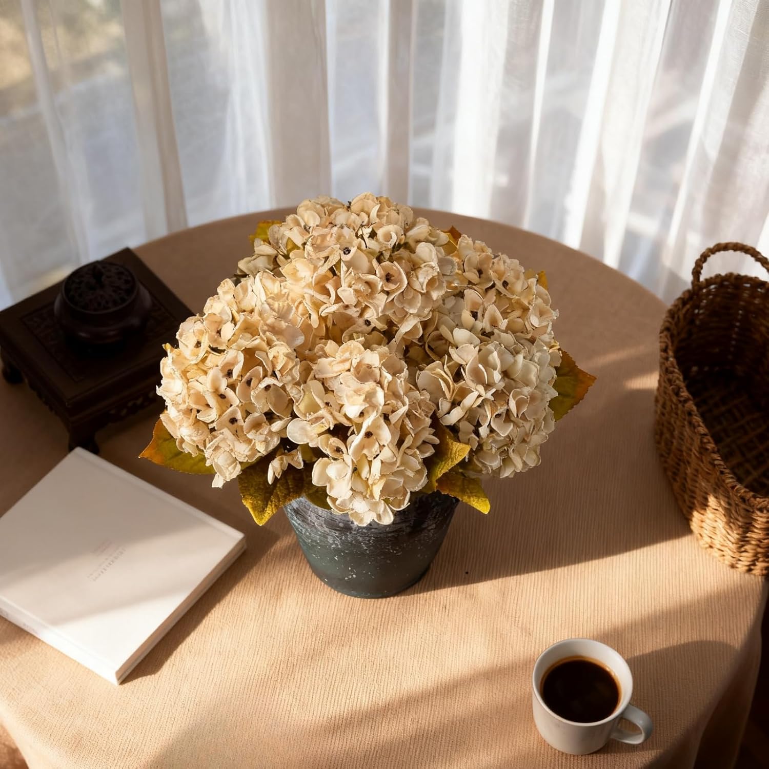 ASTRYAS Fake Beige Dried Artificial Hydrangea Flowers, Fall Faux Silk Hydrangea Dried Florals Bouquet for Home Table Centerpieces Wedding Party Decoration(6PCS,Beige)