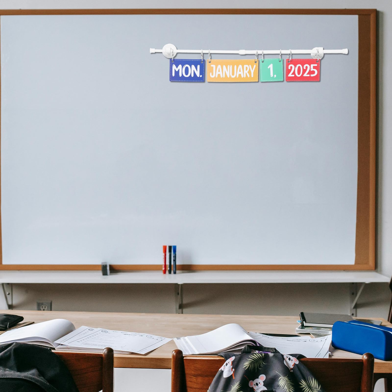 jojofuny 1 Satz Kalender-Pinnwand für das Klassenzimmer – Manueller monatlicher akademischer Schul-Flip-Kalender mit Datumskarten – Interaktiver Zeitplan-Organizer, Vorschul- und Heimschulbedarf