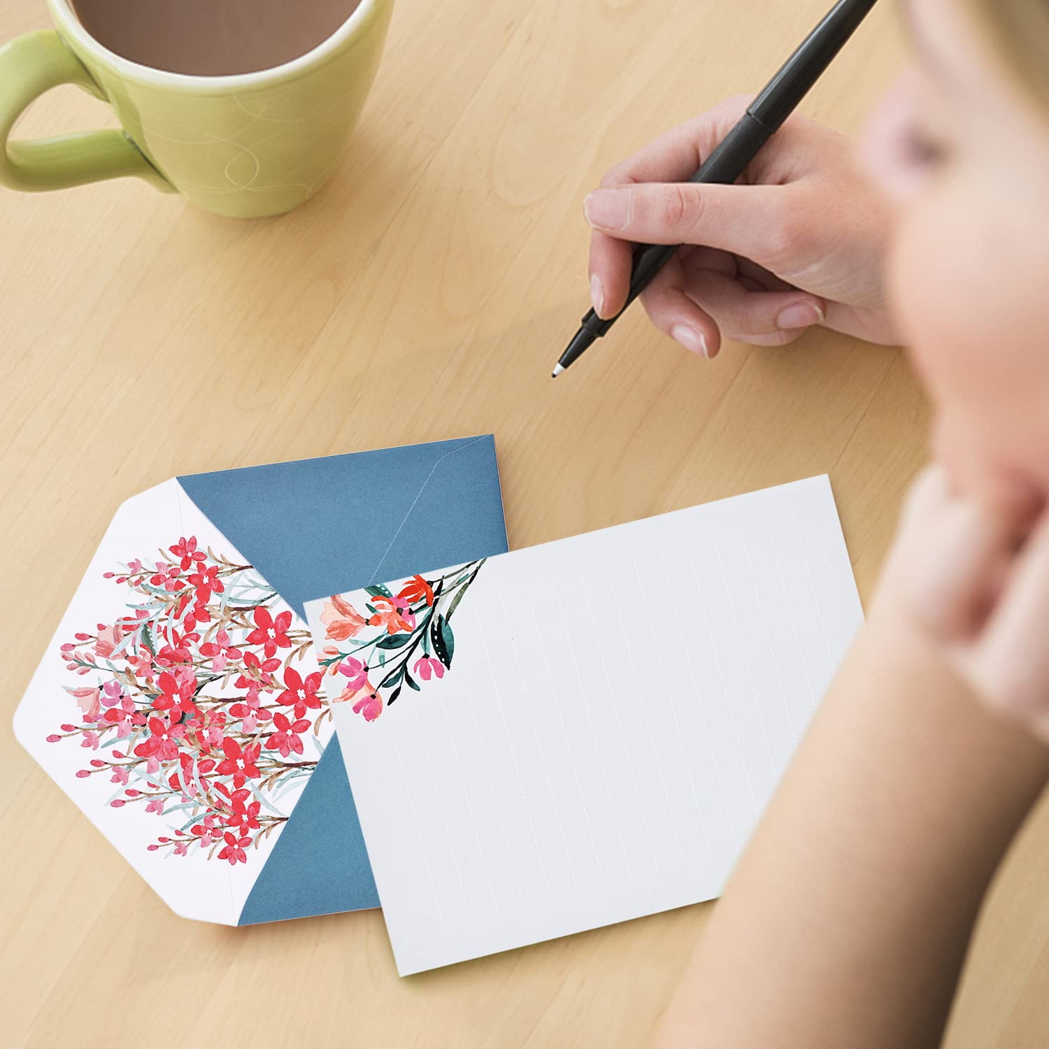 BBLIKE Set di Carta da Lettere e Buste, 24 Pz Carta da Lettera Motivi Floreale, 12 Buste Creativo