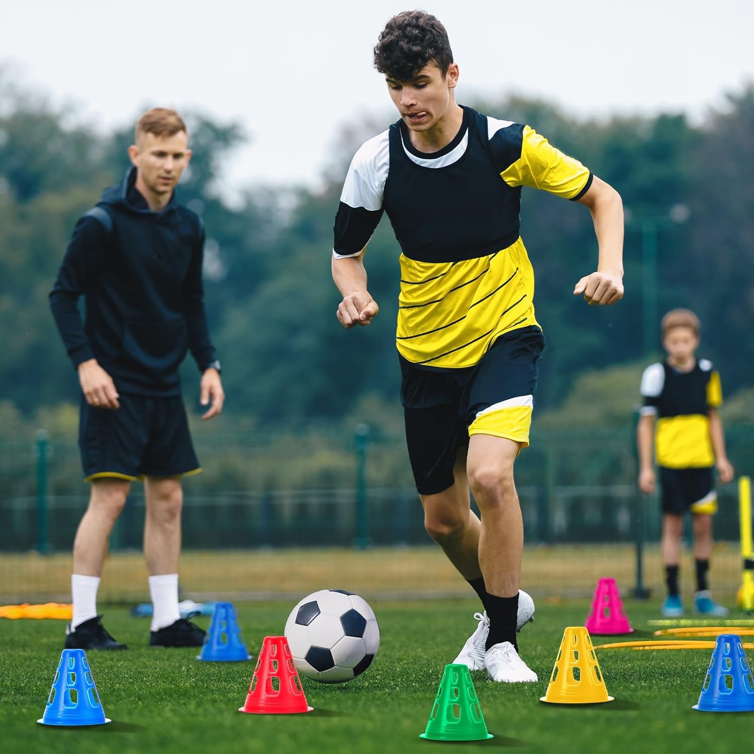 Slalom Coni di Allenamento, 40 Pezzi Sport Coni di Addestramento Set Coni Sport Cono di Traffico Colorato del Mucchio di Pattinaggio per Bambini Sport Addestramento del Cane