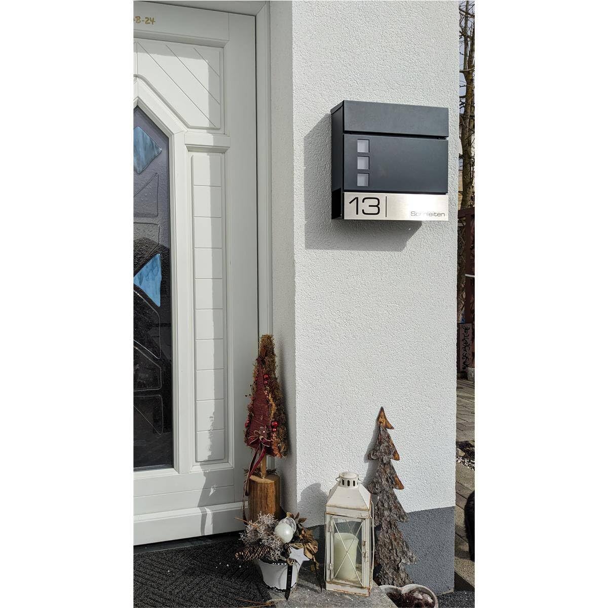 Metzler Boîte aux Lettres Anthracite RAL 7016 en Acier avec fenêtre – Plaque Nominative en INOX gravée au Laser – avec Compartiment à journaux – Boîte Postale avec hublot – Modèle Oltmann