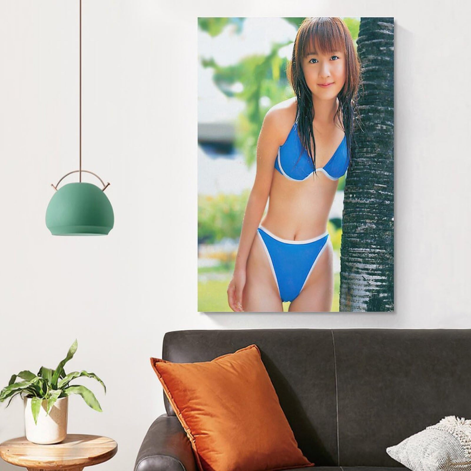 山川恵里佳水着 