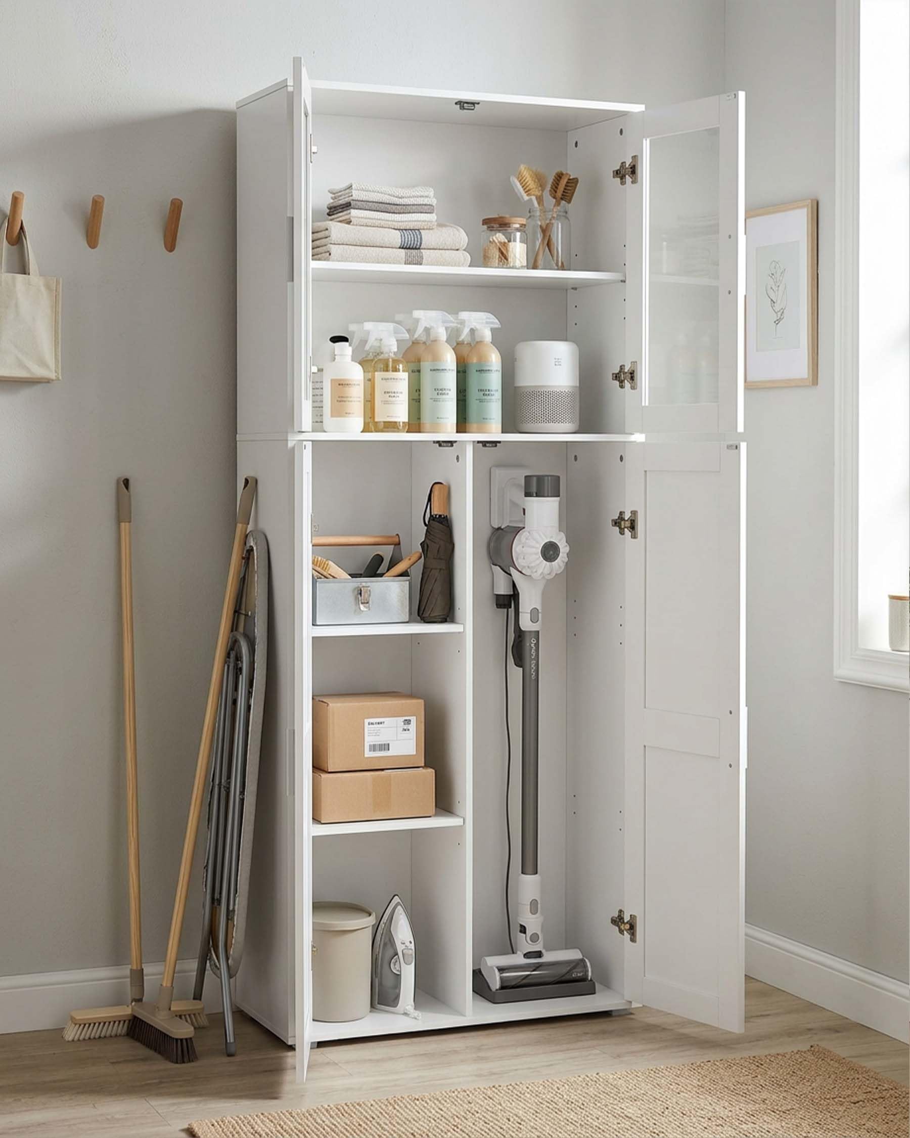 Armario Escobero y Mueble Auxiliar con Puerta de Cristal, Armario Columna de Cocina para Aspiradora, Diseño Shaker Blanco, Despensa Alta para Lavadero y Entrada, 65x30x165cm