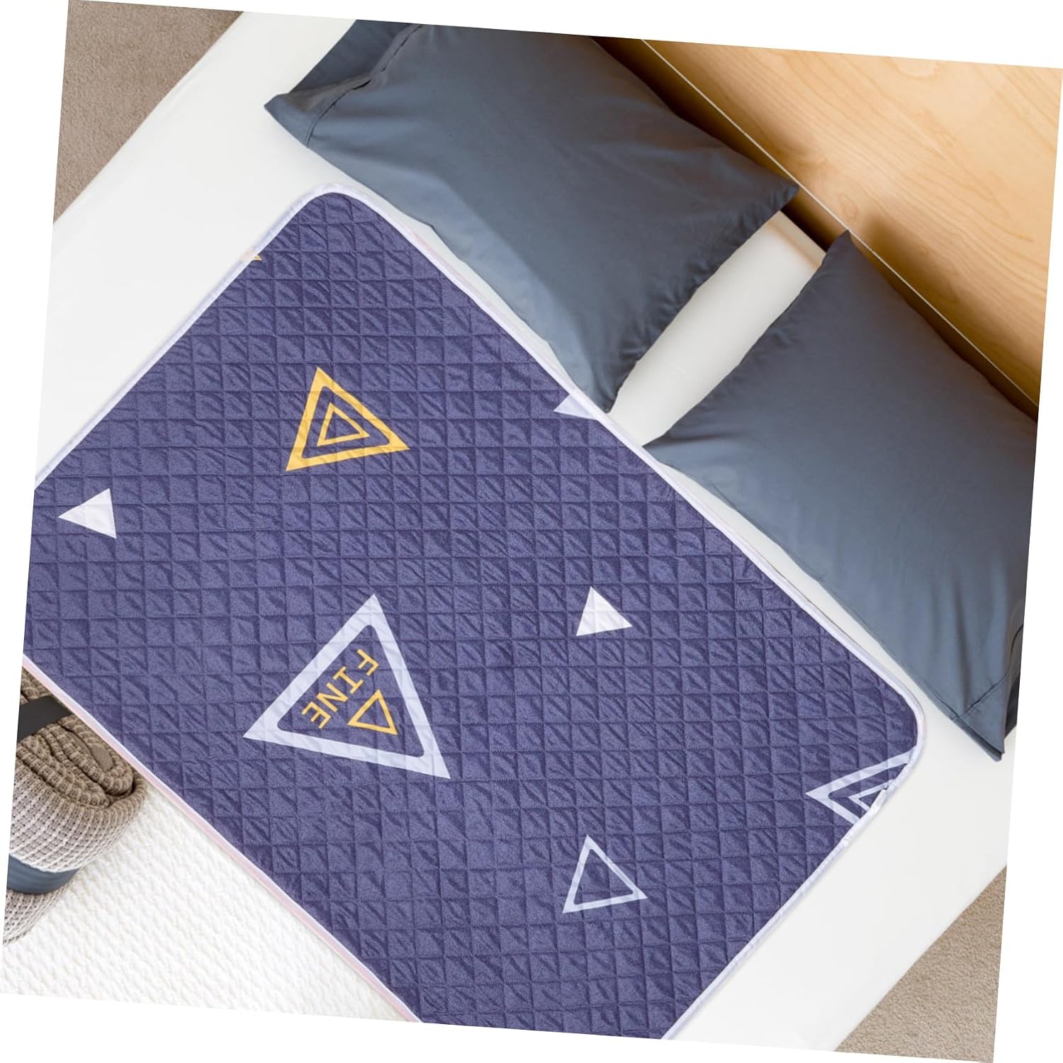 Washable Cotton Menstruation Bed Under Pad for Patients Absorbent Mattress Pad for Boy Girl Elderly Women Portable Soft Mat Style