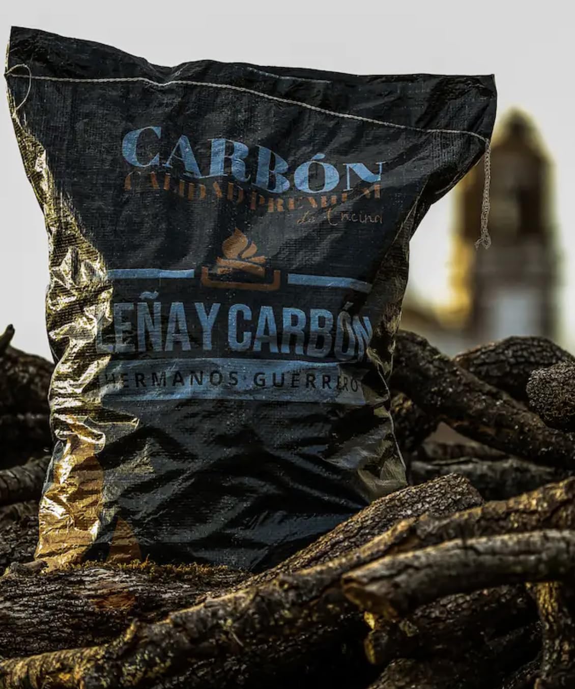 Carbón de Encina Barbacoa. Pack de 5 Sacos - 75 Kgs. Carbón de encina 100% Natural – Ideal para asadores, Parrillas y chimeneas. Barbacoa Carbon.