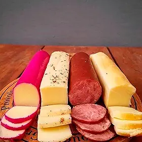 Kit Lombo + 3 Queijos Canastra (Provolone, Muçarela, Temperado) 550g