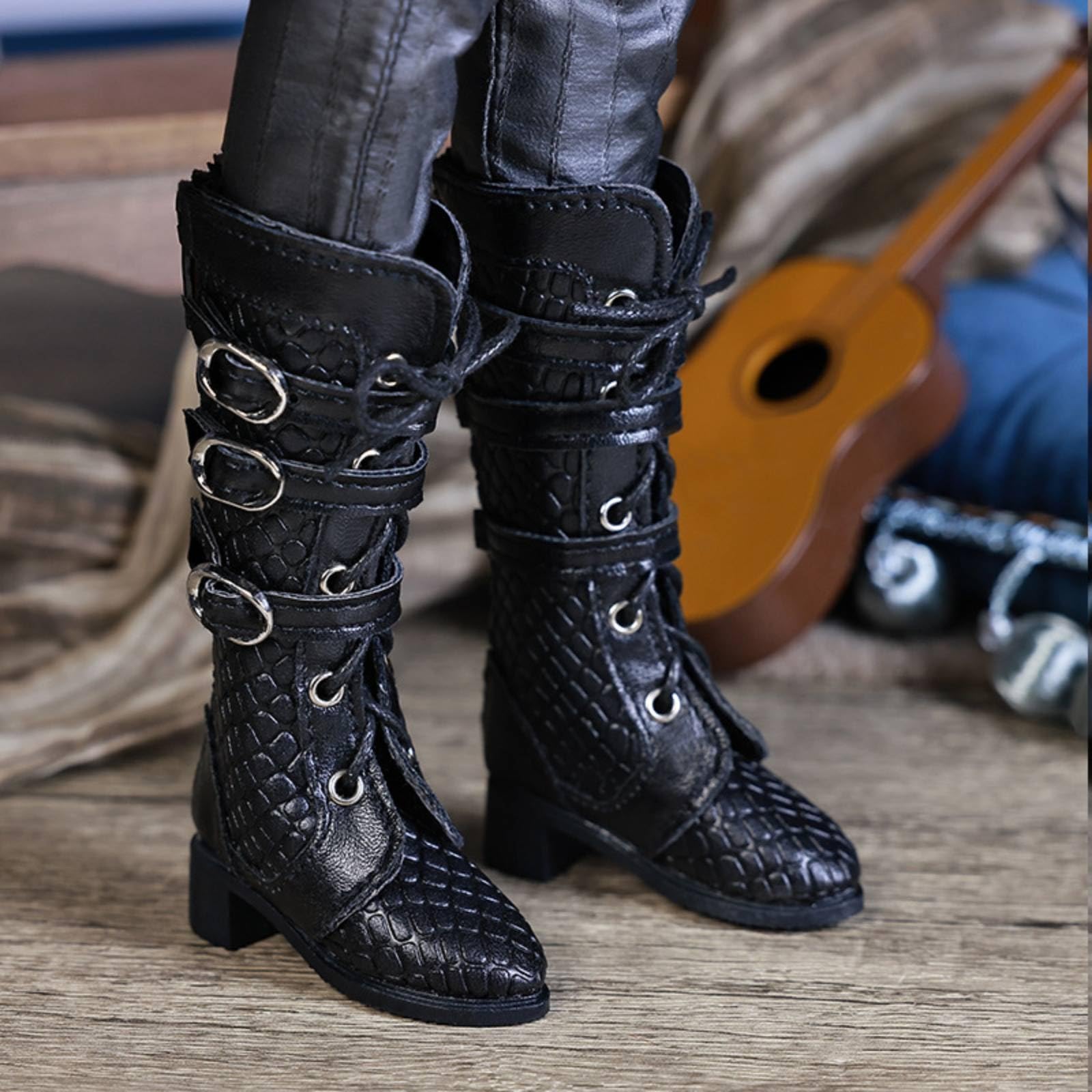 Puppenschuhe BJD Stiefel Boots Schnürstiefel Zubehör mit Vielseitigem Stil Stabiler Form aus Und Metall für Kombinationen Sammlerraum Bildserien