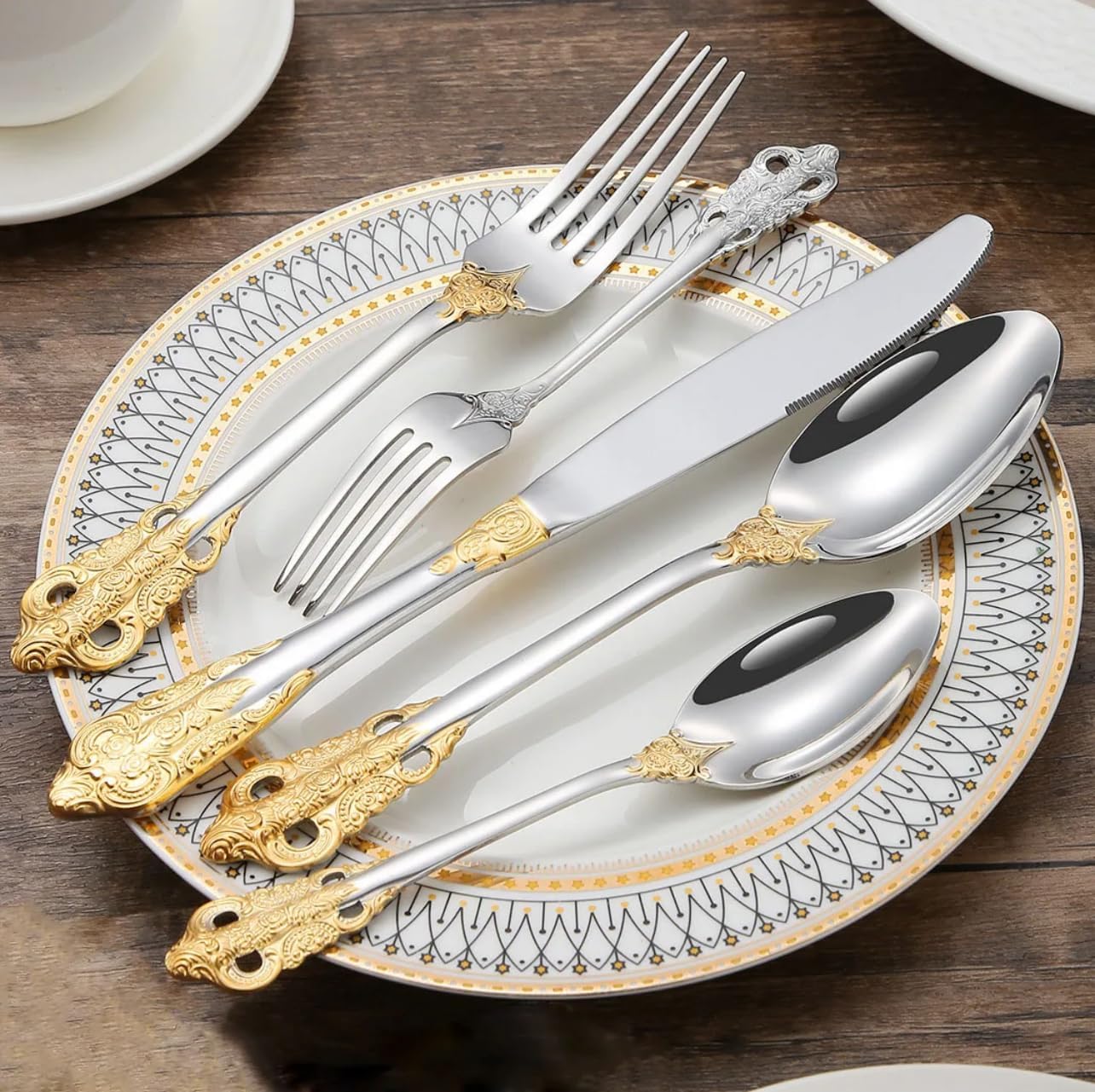 Royal 30-Piece Flatware Set, 304 Stainless Steel Silverware with Gold Accents, Service for 6, Mirror Polished, Dishwasher Safe