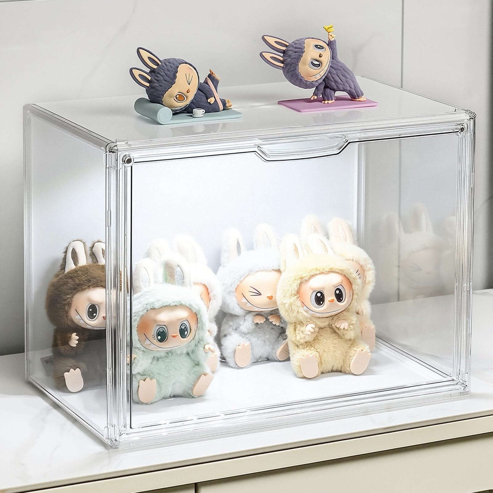 GUDEMAY 3er-Set Transparente stapelbare Kunststoffboxen mit Magnettür, LED | Staubdichte Acryl-Vitrine. Schaukasten für Figuren, Modellautos, Bücher, Schuhe & Handtaschen. Organizer für den Schrank