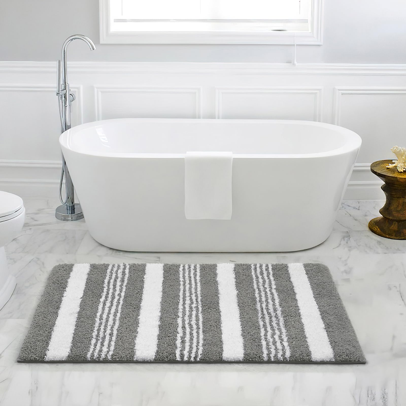 Tapis de salle de bain absorbant gris et blanc lavable en machine 61x91 cm