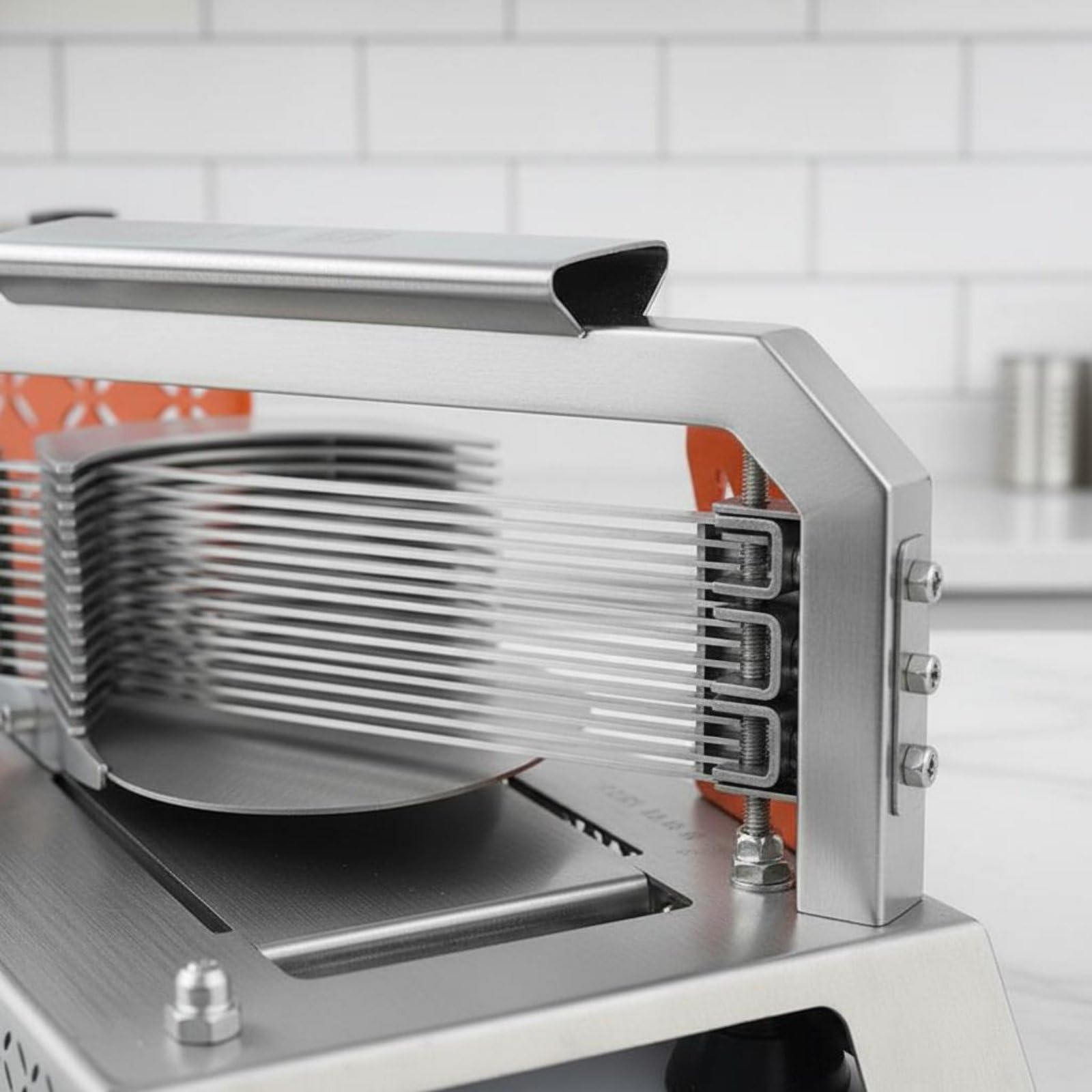 Qianly Manueller Tomatenschneider manuelle Bedienung Tomatenschneider gleichmäßige Scheiben Edelstahl Obstschneider für Gastronomiepersonal, Catering
