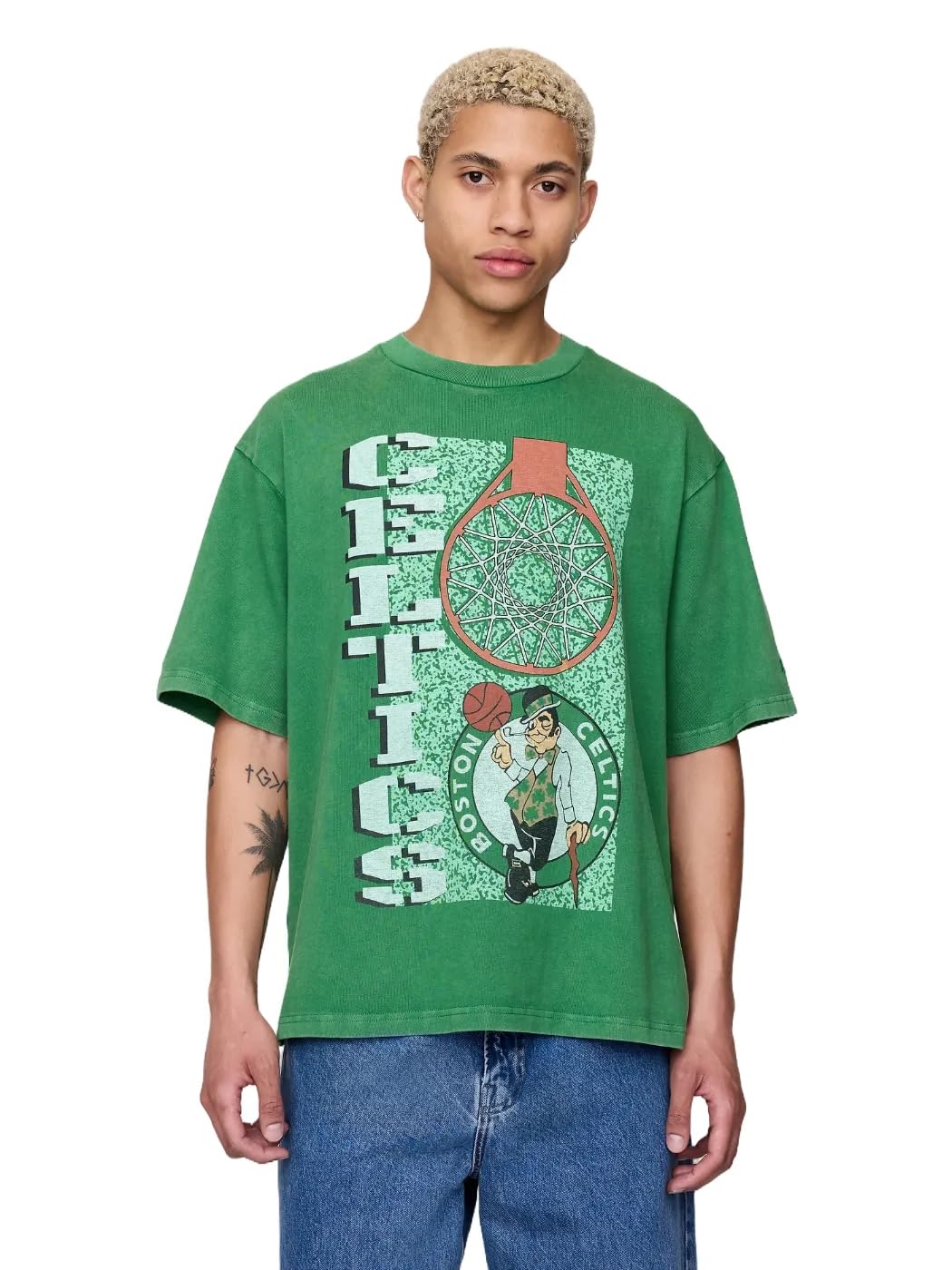 

                                                    GAP Men's NBA Graphic T-Shirt, Celtics, Small