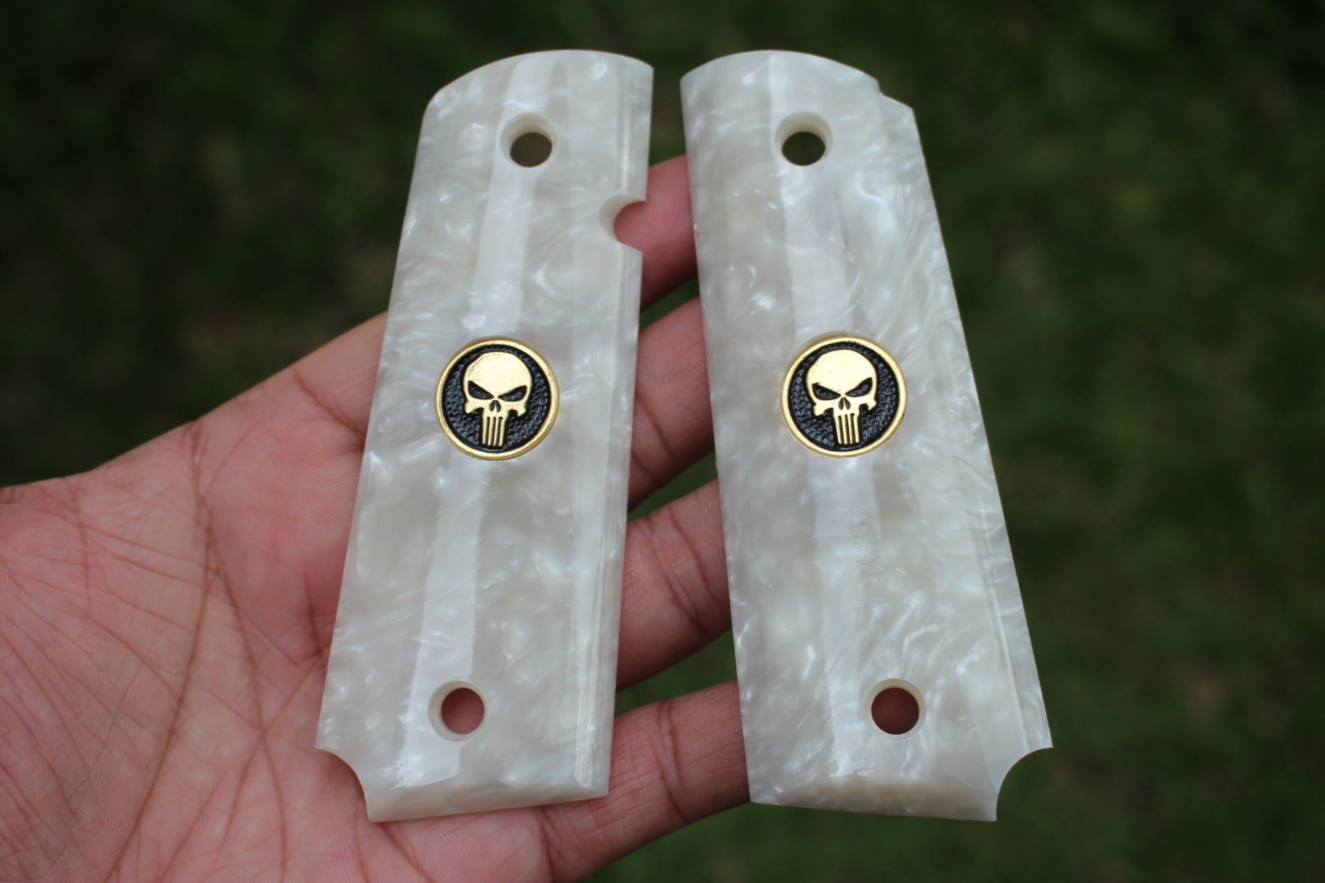 VITOONWOOD 1911 Full Size Imitation White Pearl Compatible Replacement Grips for COLT Government and Commander, Kimber, Springfield with Punisher Skull Gold Color Logo Custom