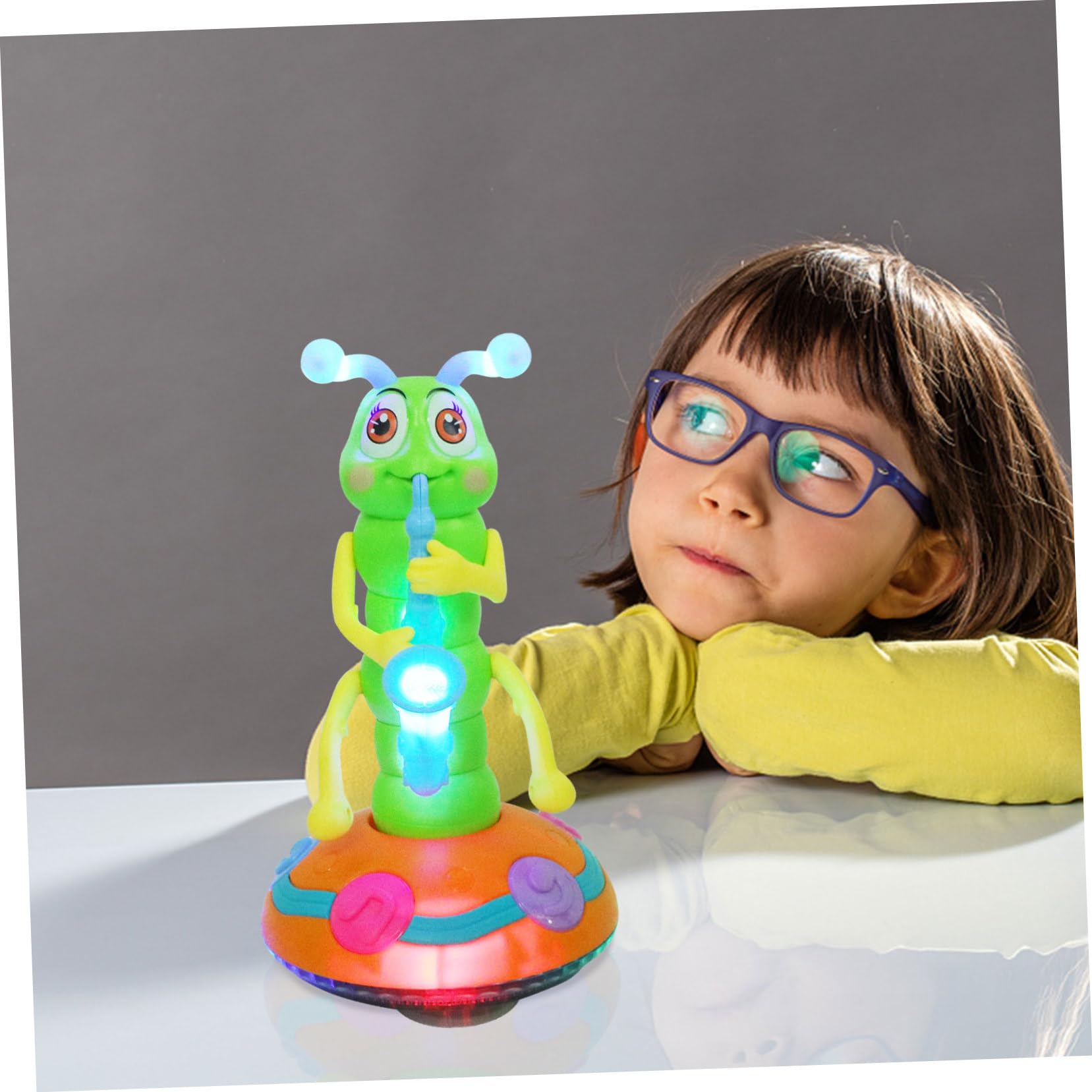 NOLITOY Giocattolo Musicale per Bambini a Forma di Bruco Danzante Luce a LED Elettrico in Abs, Alimentato a Batteria, per Gioco Educativo e Divertimento Colore Casuale