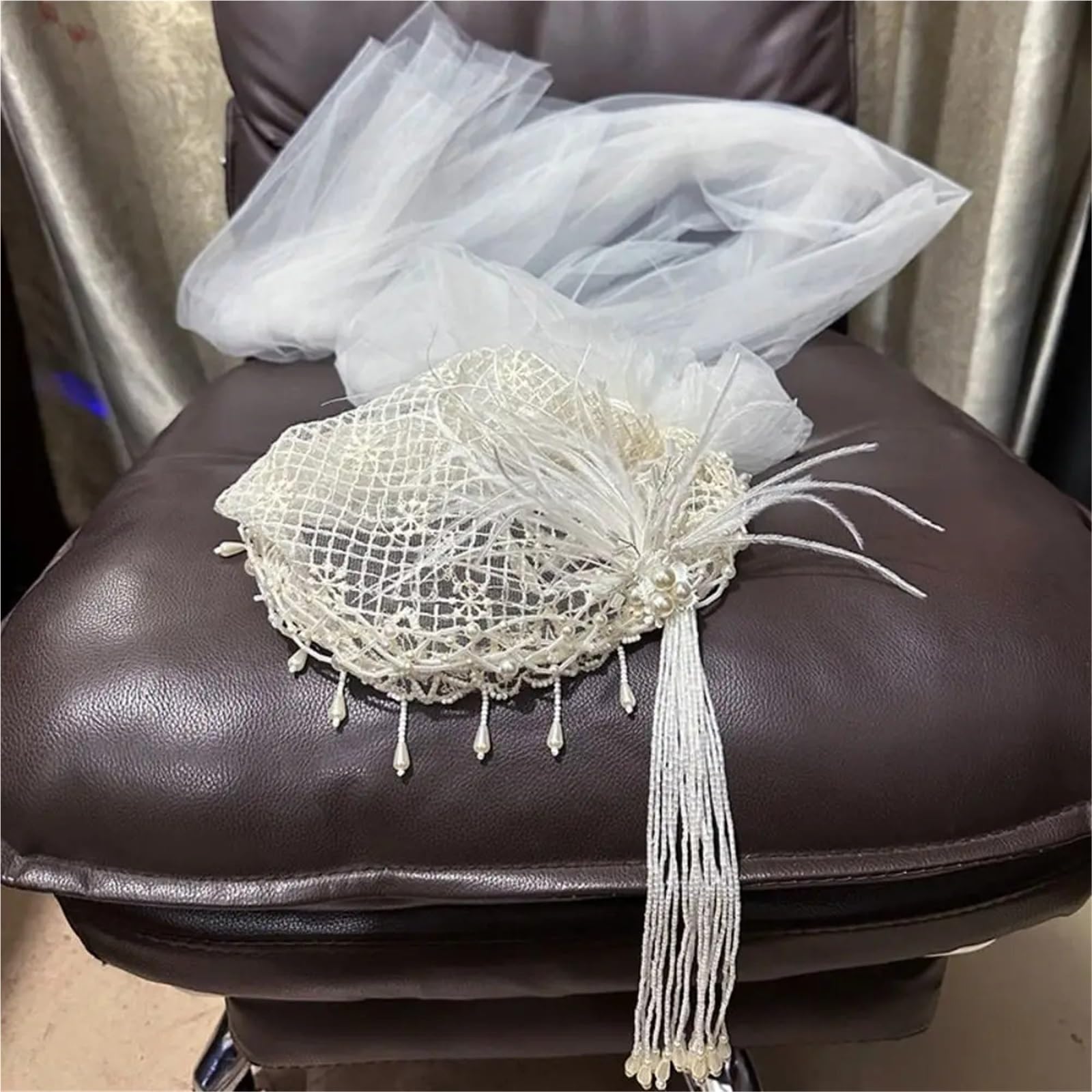 Diseño con velo de novia borlas plumas estilo francés