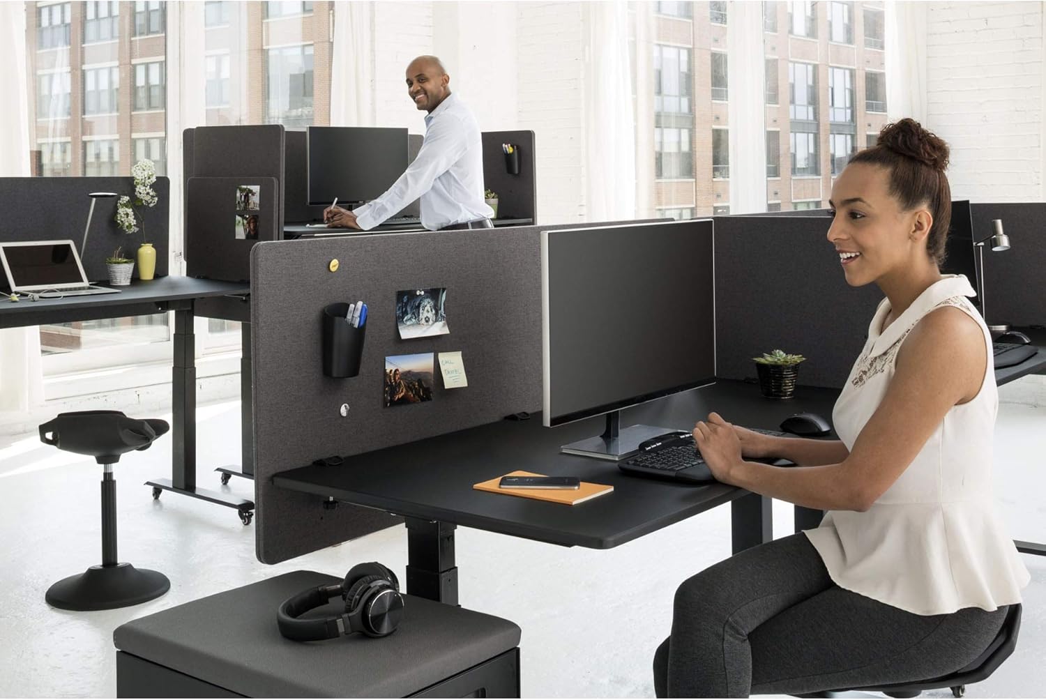 Stand Up Desk Store ReFocus Clamp-on Acoustic Desk Divider Privacy Panel That Reduces Noise and Visual Distractions (Ash Gray, 59" x 23.6") : Office Products